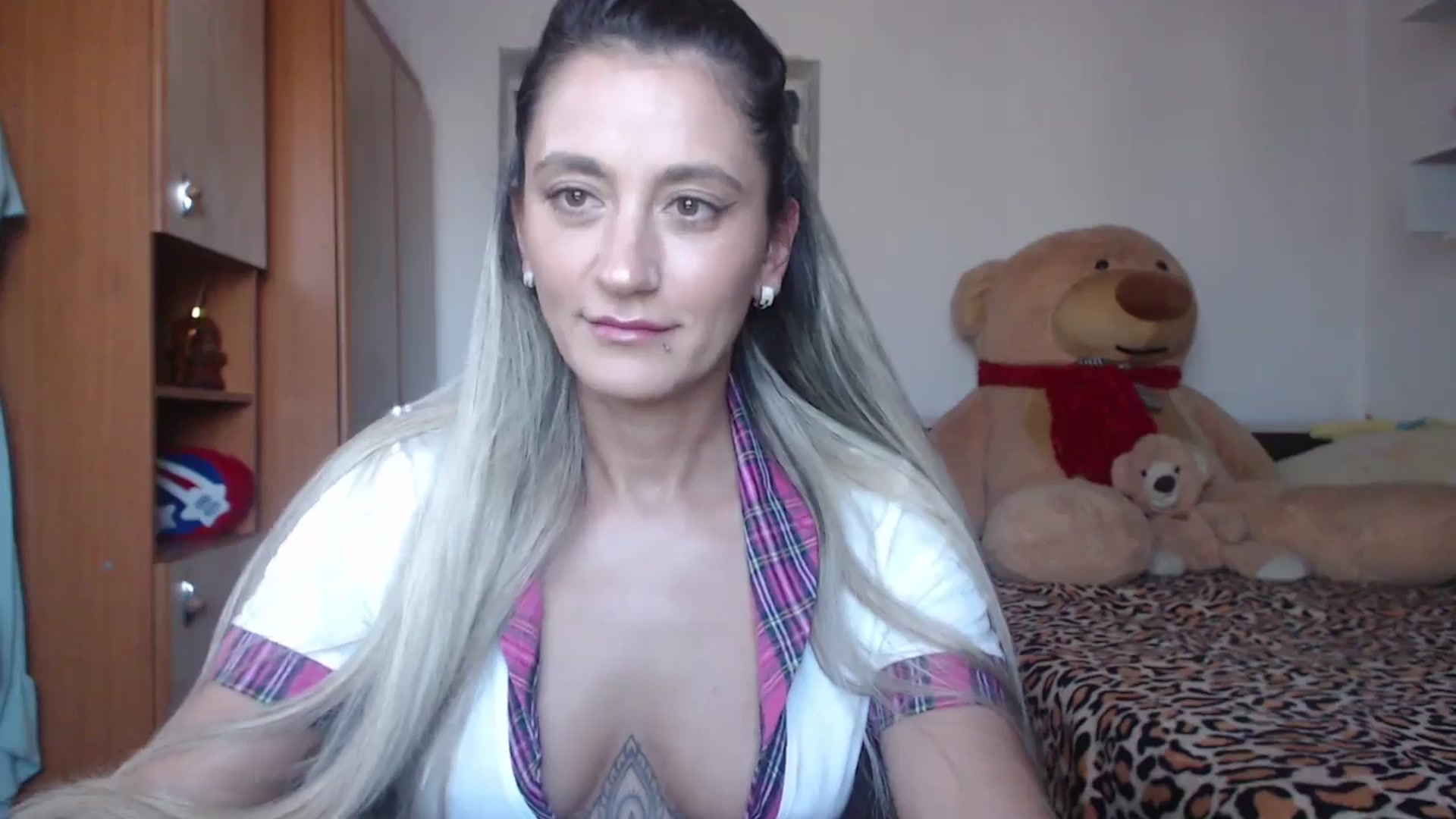 Gallery image thumbnail from Barbie_Girl_'s myfreecams stream on, 11/17/2024, 13:01 image 14 of 20