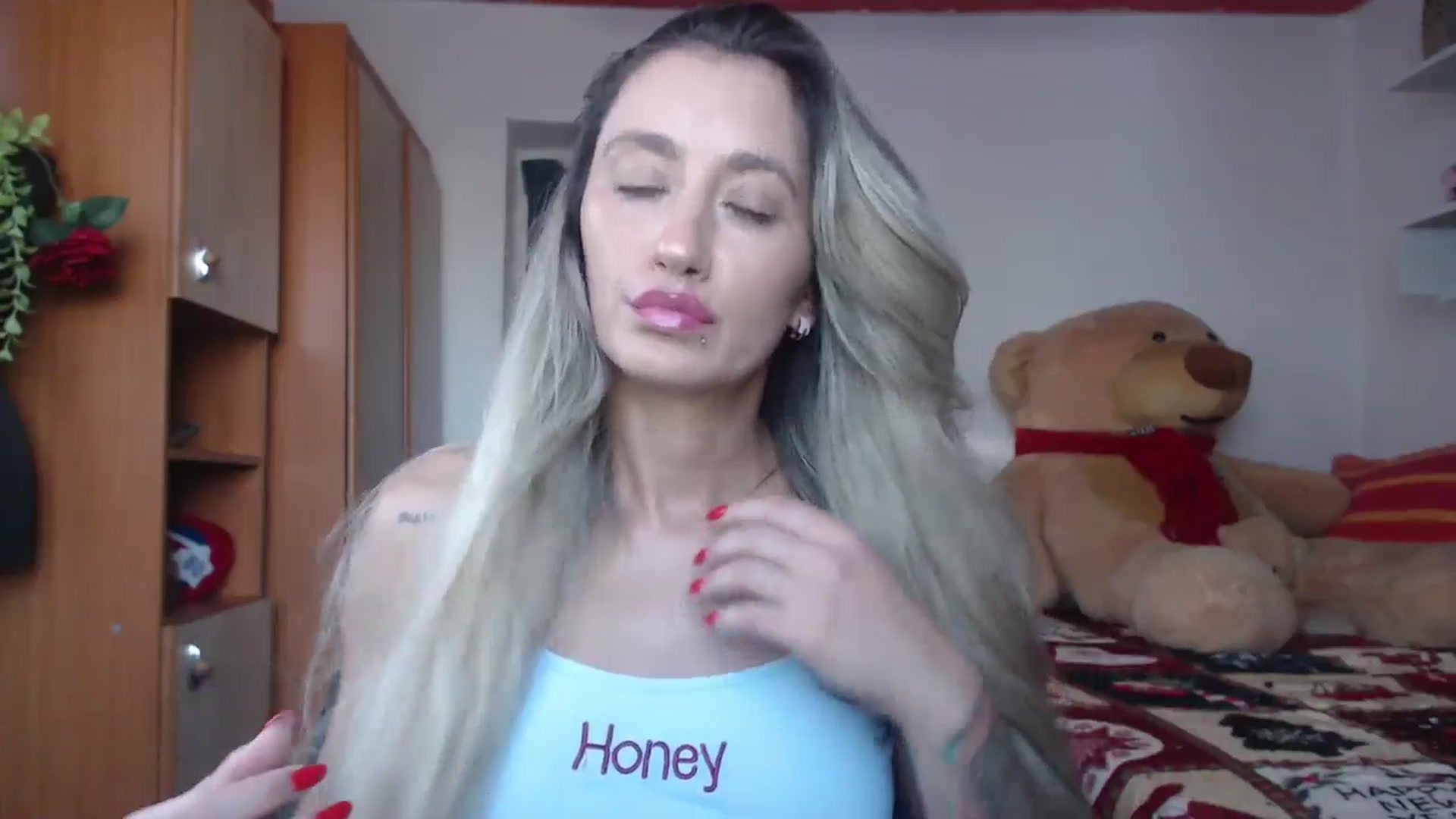 Gallery image thumbnail from Barbie_Girl_'s myfreecams stream on, 12/19/2024, 14:36 image 4 of 20