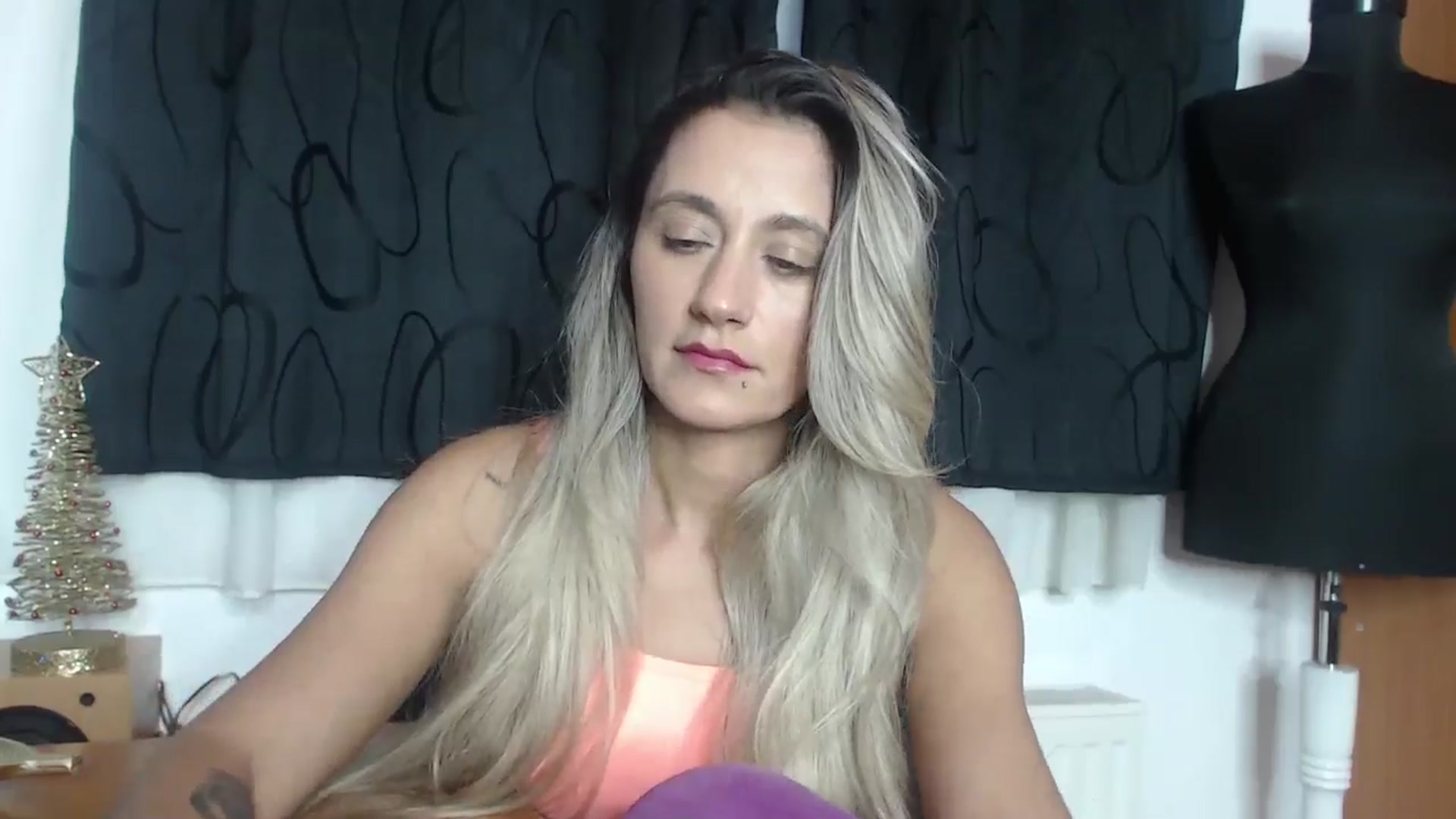 Gallery image thumbnail from Barbie_Girl_'s myfreecams stream on, 12/27/2024, 14:20 image 12 of 20