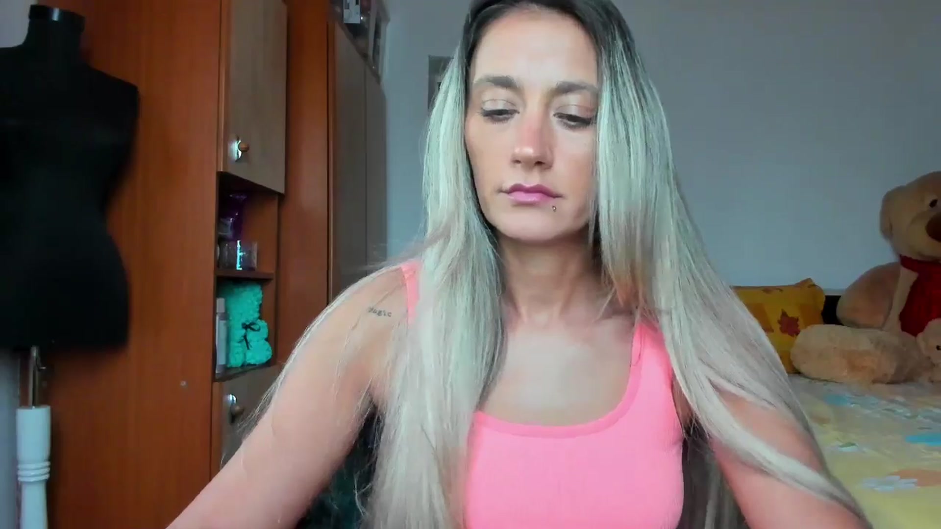 Gallery image thumbnail from Barbie_Girl_'s myfreecams stream on, 03/29/2025, 14:17 image 6 of 20