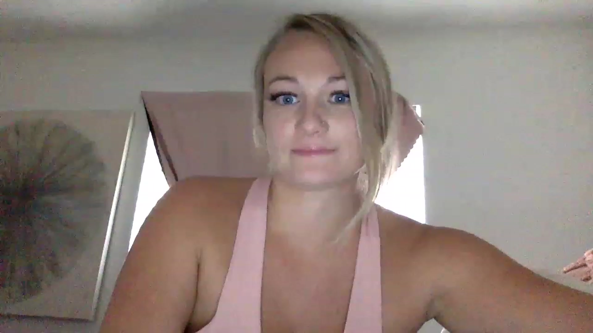 Gallery image thumbnail from Barbiedoll_22's myfreecams stream on, 05/13/2023, 19:44 image 9 of 20