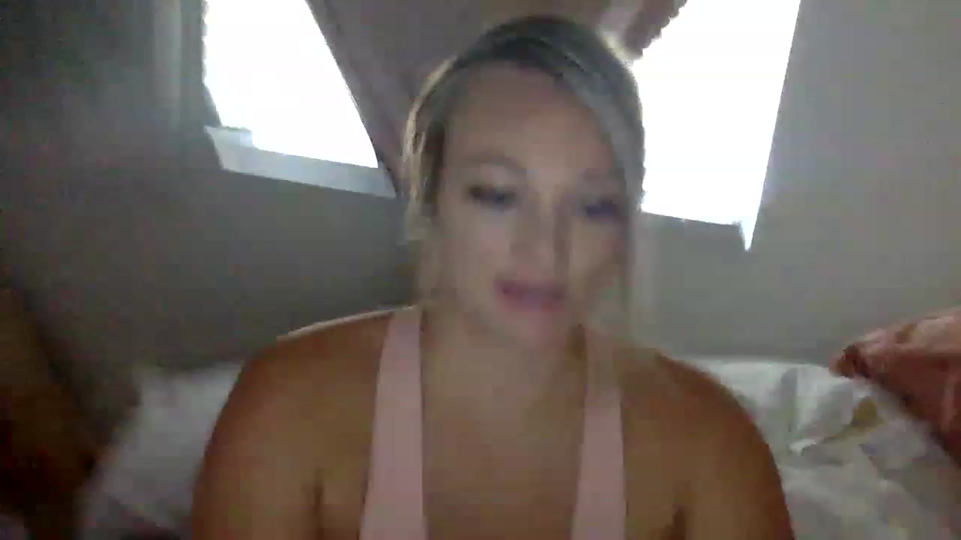 Gallery image thumbnail from Barbiedoll_22's myfreecams stream on, 05/13/2023, 19:44 image 12 of 20