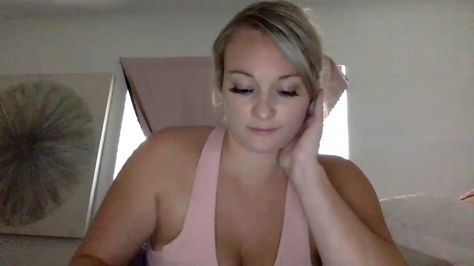 Gallery image thumbnail from Barbiedoll_22's myfreecams stream on, 05/13/2023, 19:44 image 5 of 20