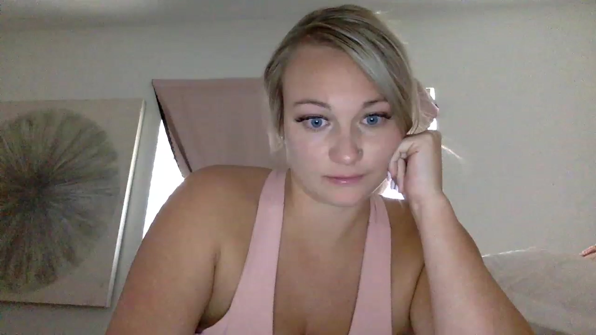 Gallery image thumbnail from Barbiedoll_22's myfreecams stream on, 05/13/2023, 19:44 image 7 of 20