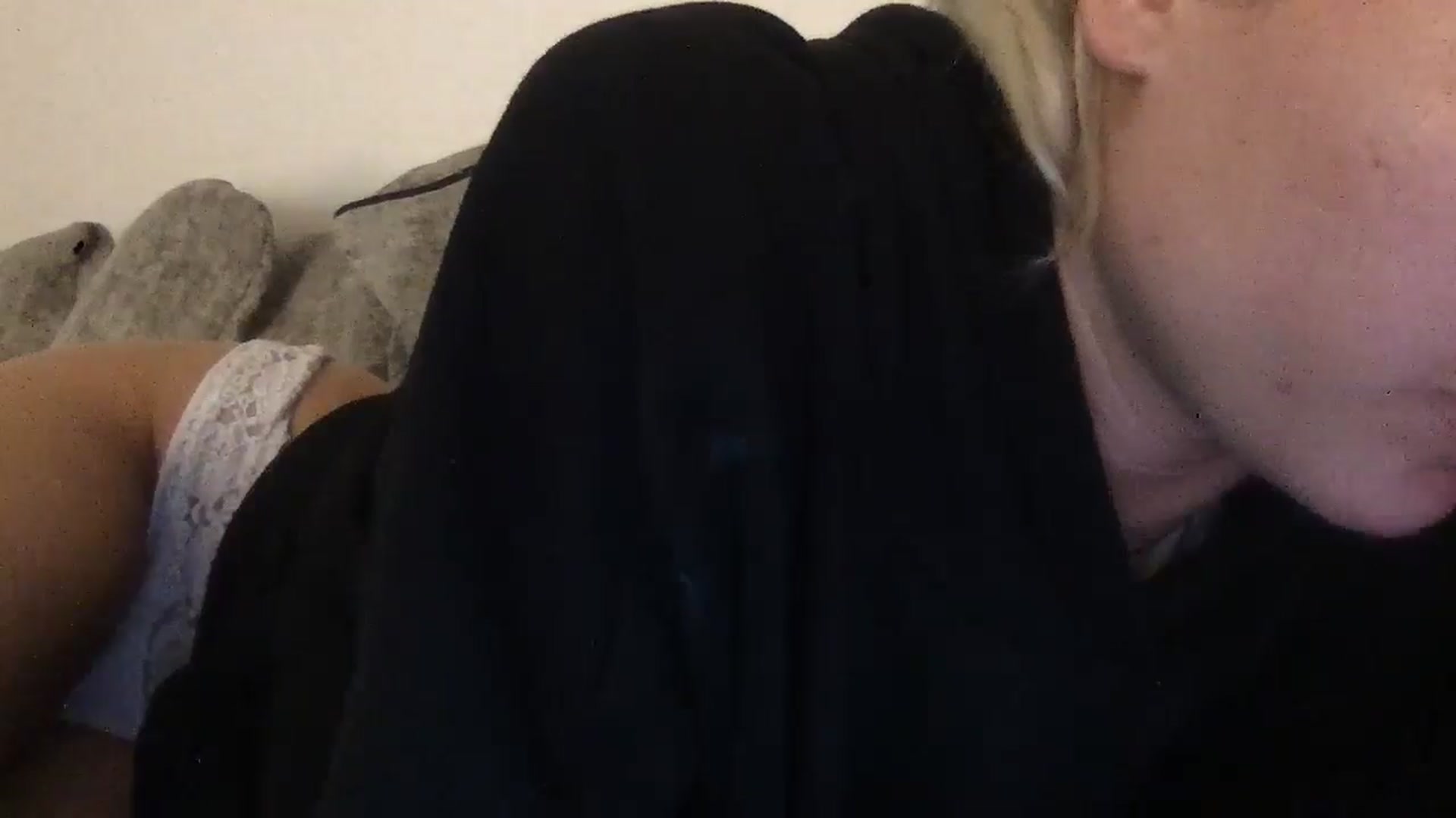 Gallery image thumbnail from Barbxie's myfreecams stream on, 04/07/2026, 22:47 image 15 of 20