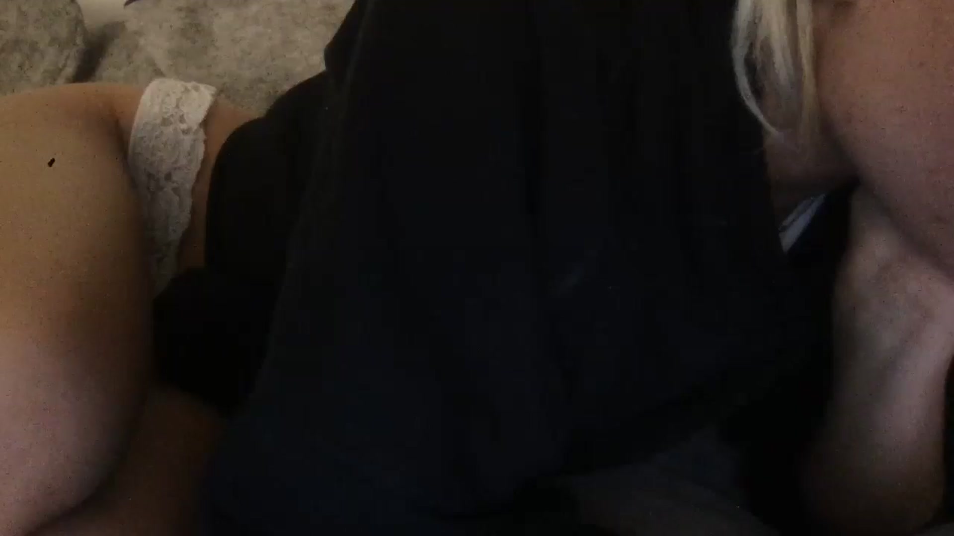 Gallery image thumbnail from Barbxie's myfreecams stream on, 04/07/2026, 22:47 image 19 of 20