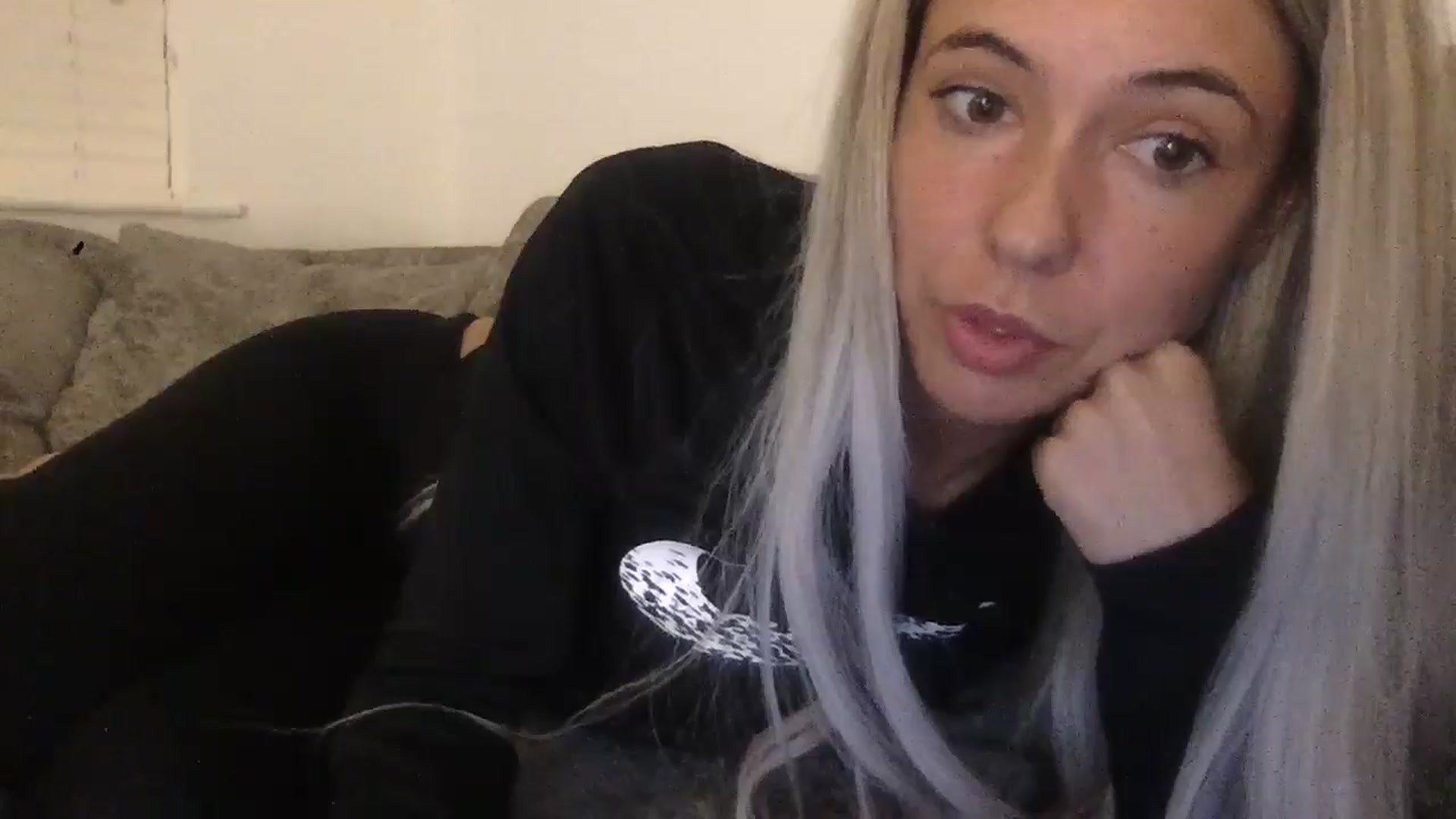 Gallery image thumbnail from Barbxie's myfreecams stream on, 04/16/2026, 22:43 image 3 of 20