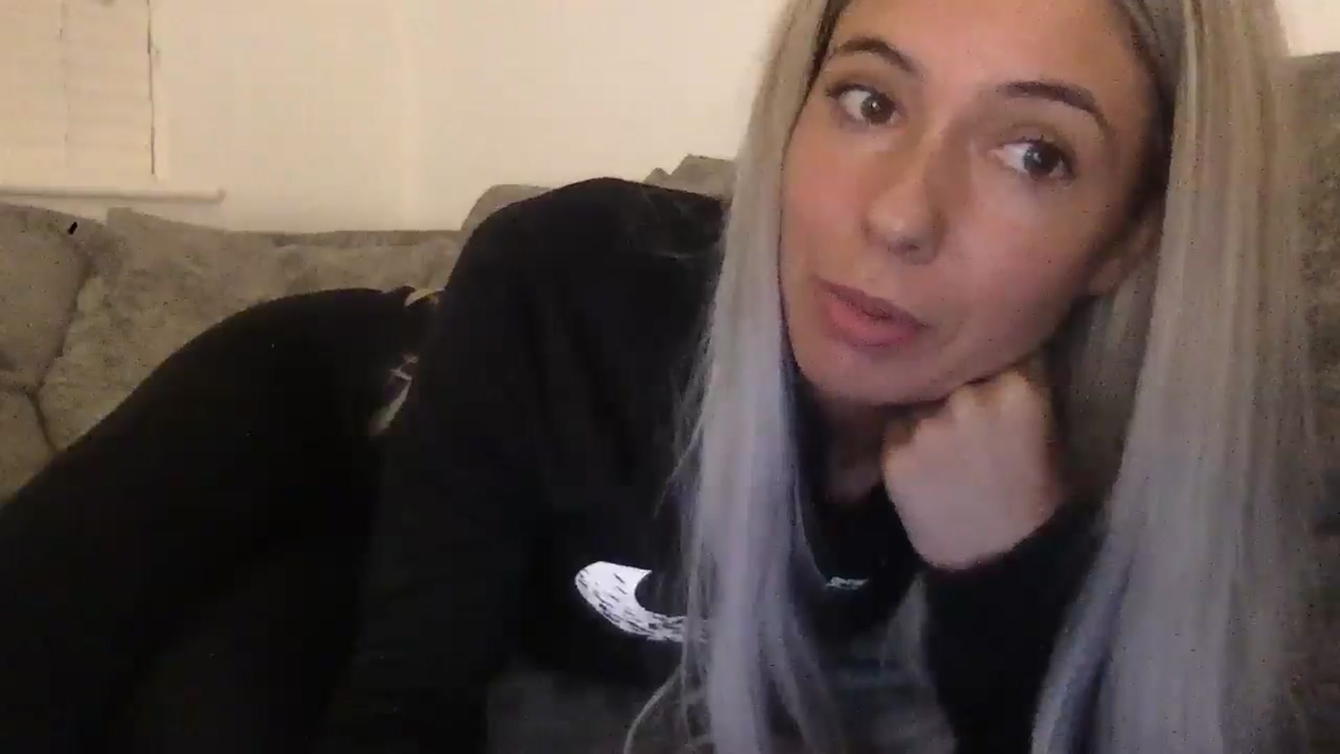 Gallery image thumbnail from Barbxie's myfreecams stream on, 04/16/2026, 22:43 image 2 of 20