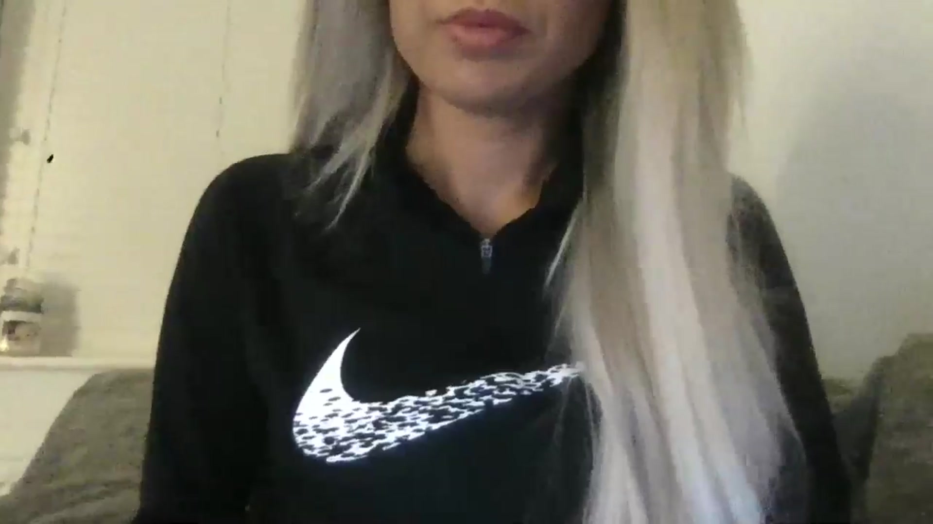 Gallery image thumbnail from Barbxie's myfreecams stream on, 04/16/2026, 22:43 image 6 of 20