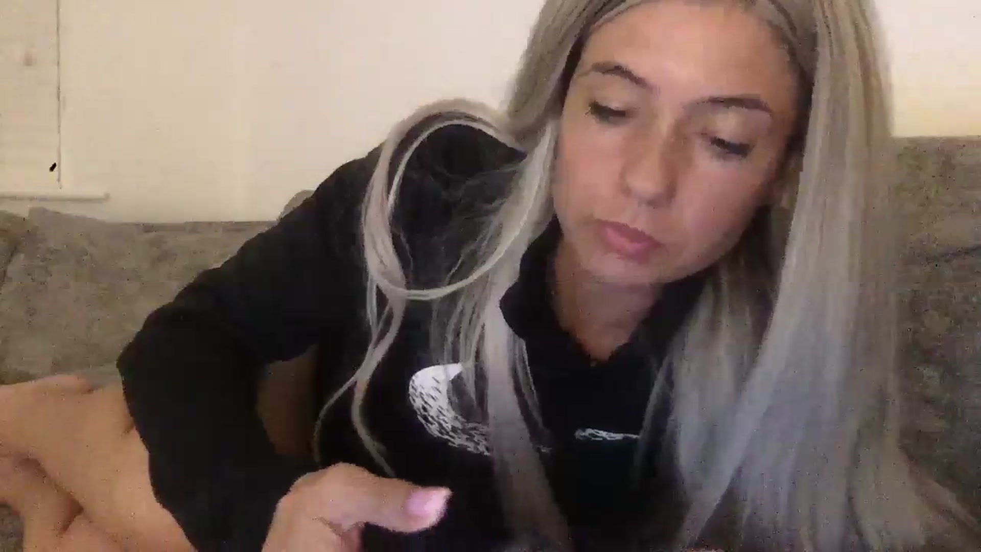 Gallery image thumbnail from Barbxie's myfreecams stream on, 04/16/2026, 22:43 image 13 of 20