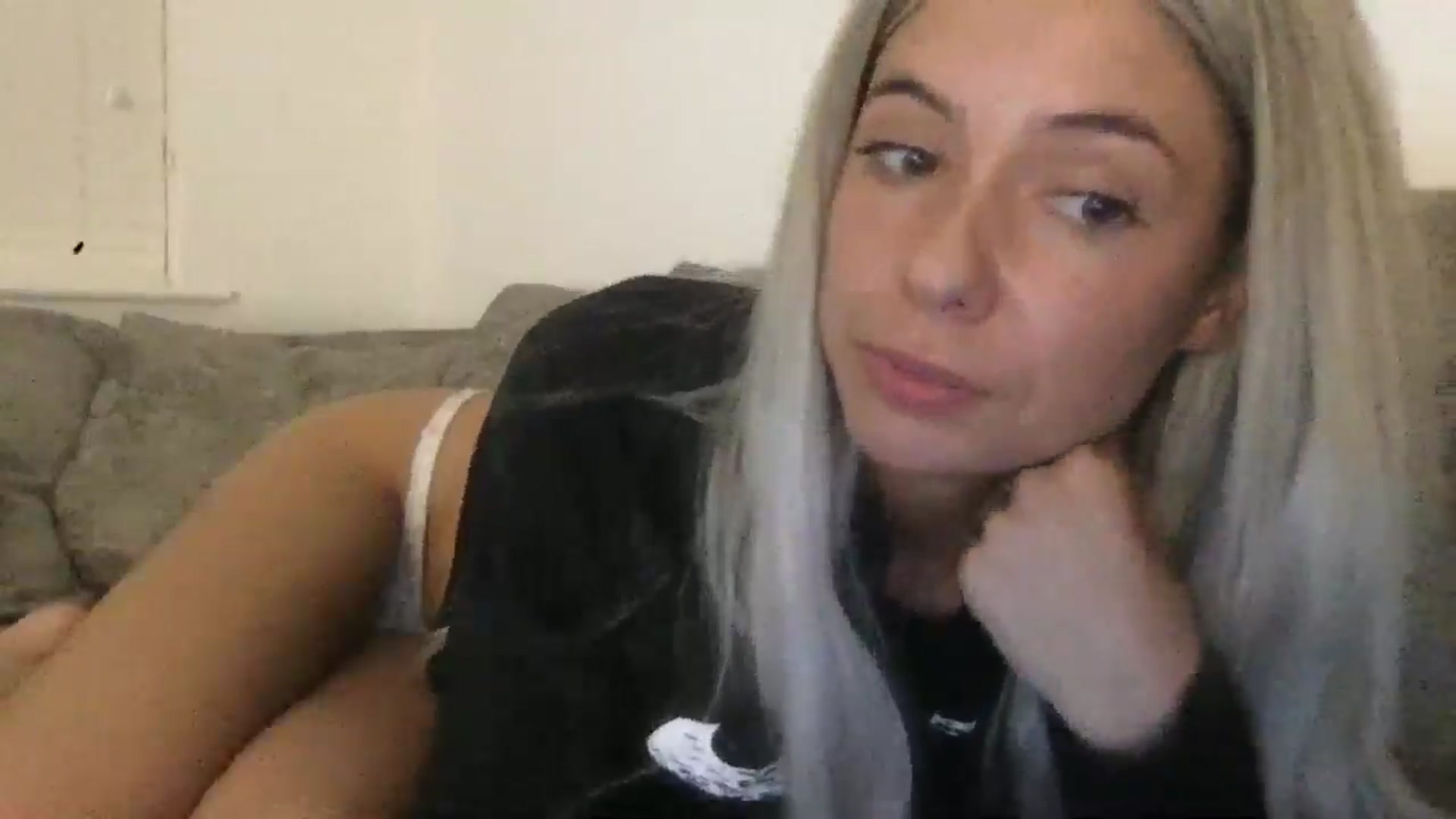 Gallery image thumbnail from Barbxie's myfreecams stream on, 04/16/2026, 22:43 image 9 of 20