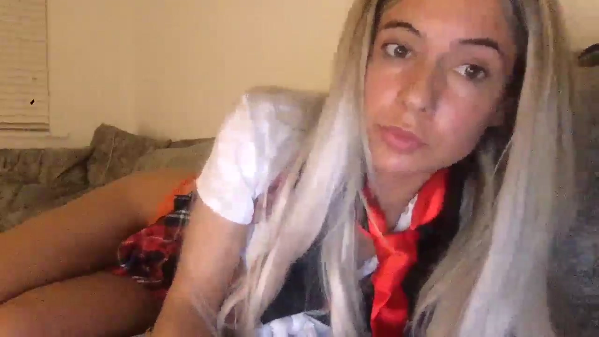 Gallery image thumbnail from Barbxie's myfreecams stream on, 04/19/2026, 24:21 image 10 of 20