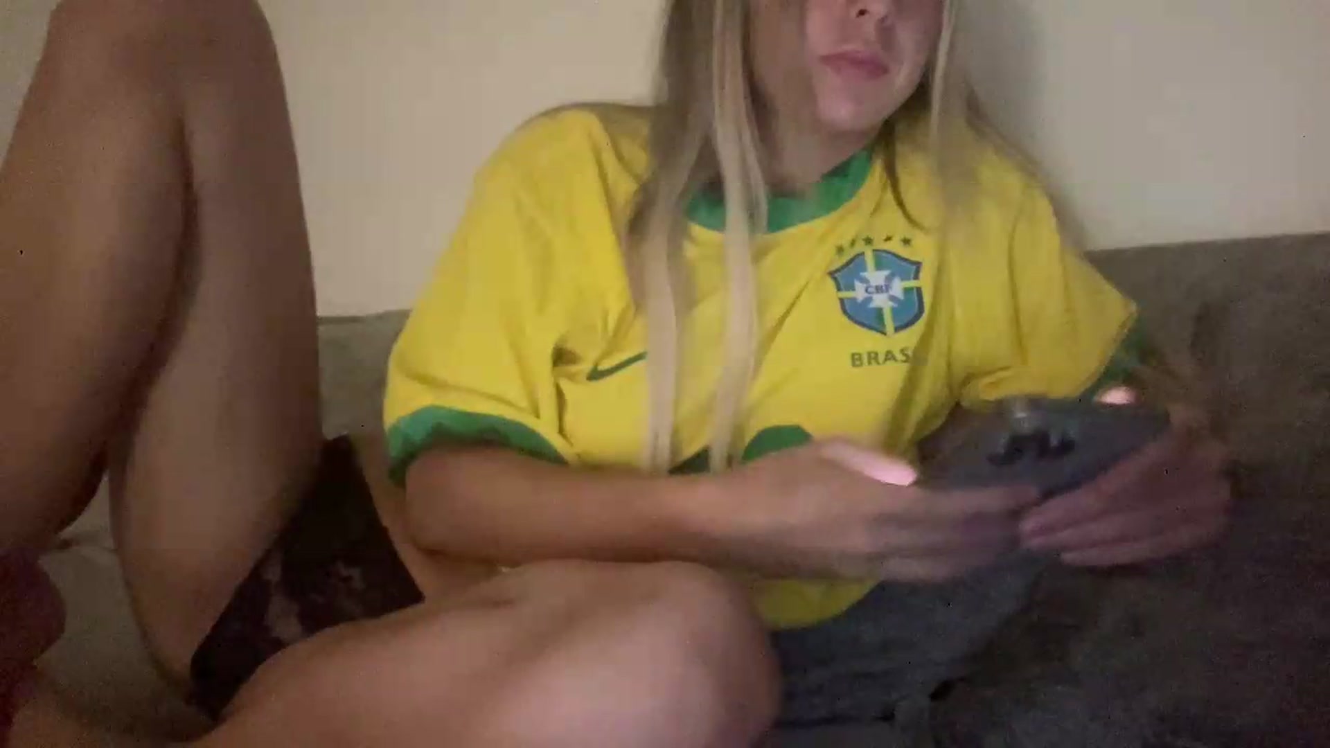 Gallery image thumbnail from Barbxie's myfreecams stream on, 06/18/2026, 22:28 image 18 of 20