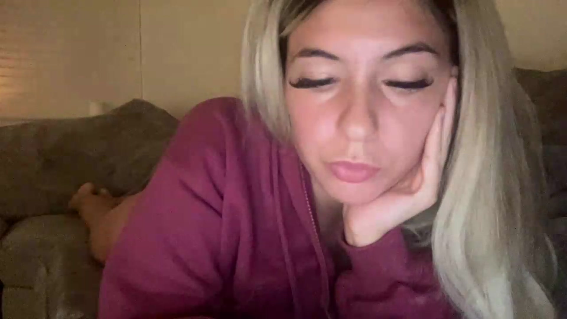 Gallery image thumbnail from Barbxie's myfreecams stream on, 08/27/2026, 23:04 image 14 of 20