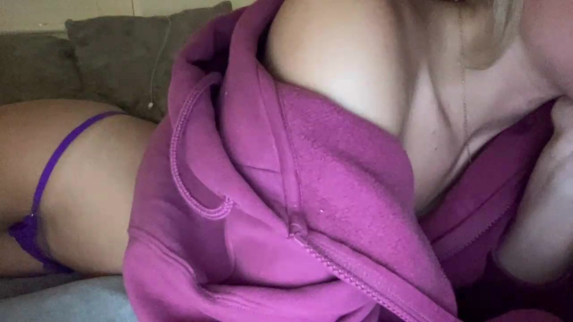 Gallery image thumbnail from Barbxie's myfreecams stream on, 08/29/2026, 23:10 image 16 of 20
