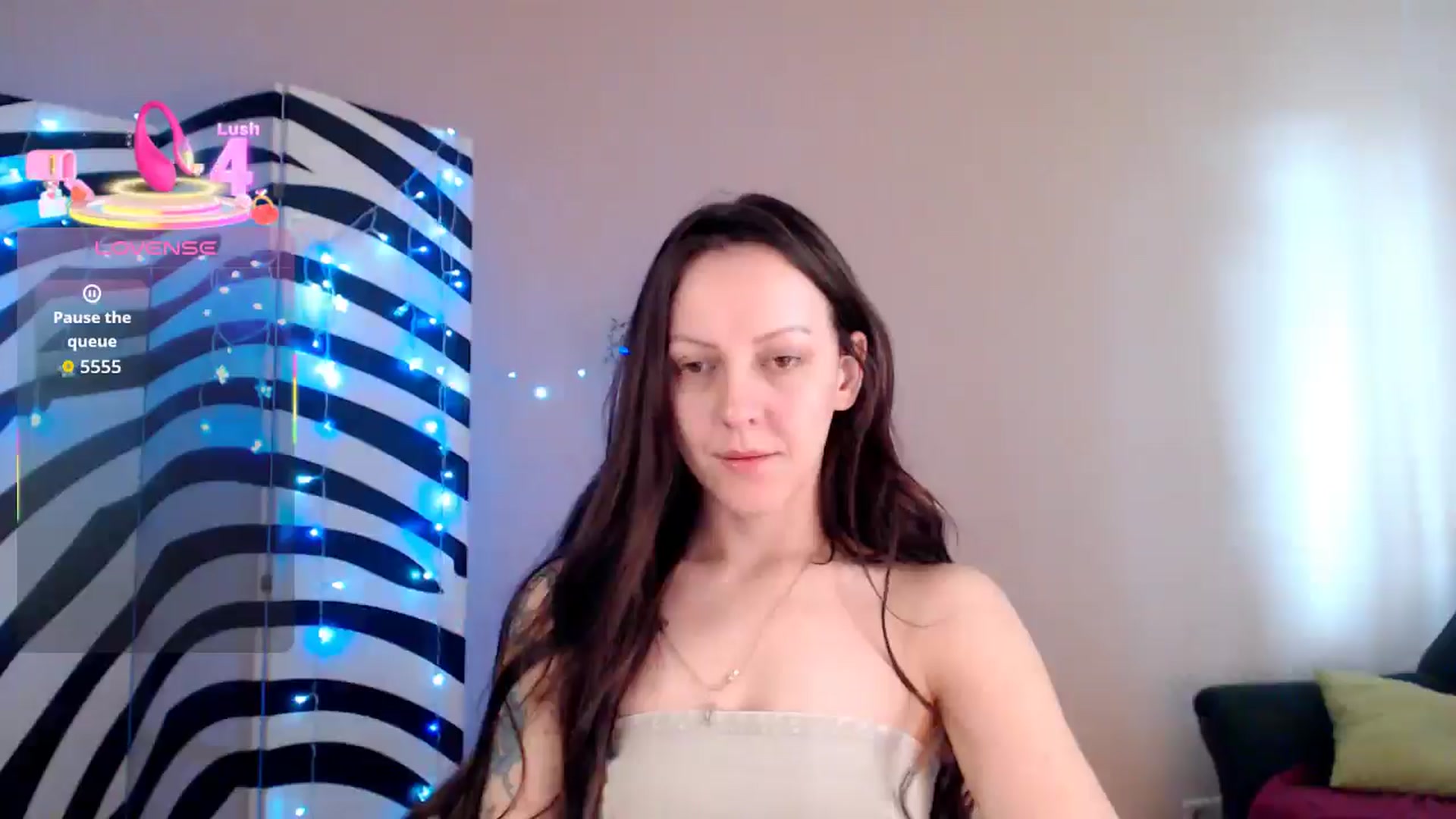Gallery image thumbnail from BareflySi's myfreecams stream on, 10/14/2025, 10:31 image 19 of 20