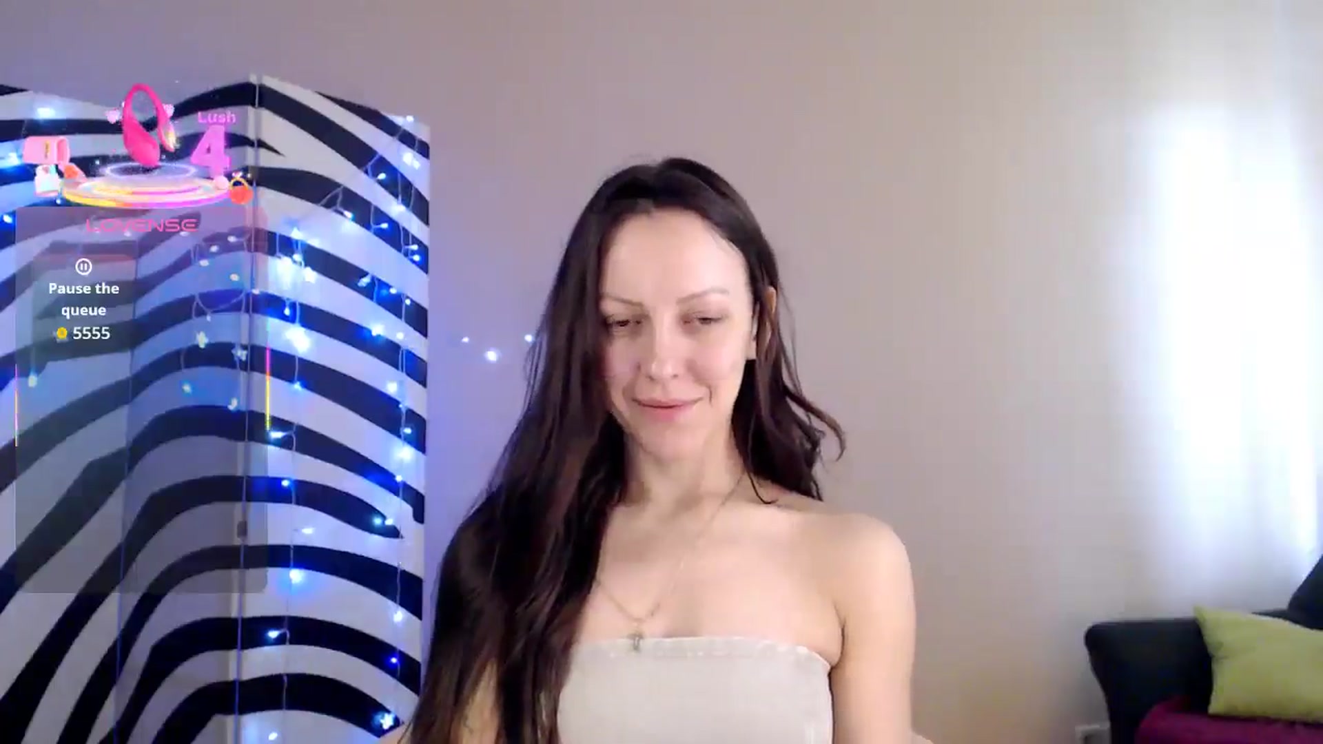 Gallery image thumbnail from BareflySi's myfreecams stream on, 10/14/2025, 10:31 image 13 of 20
