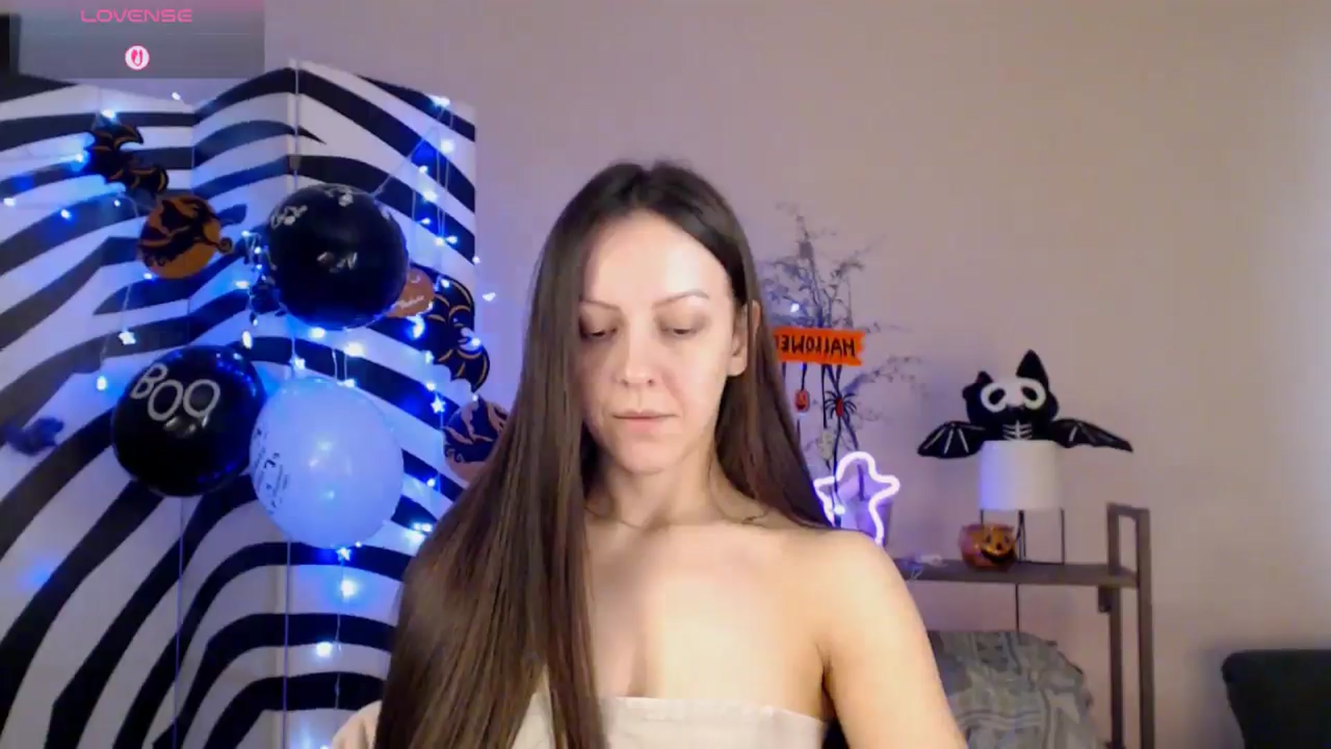 Gallery image thumbnail from BareflySi's myfreecams stream on, 10/27/2025, 11:43 image 20 of 20