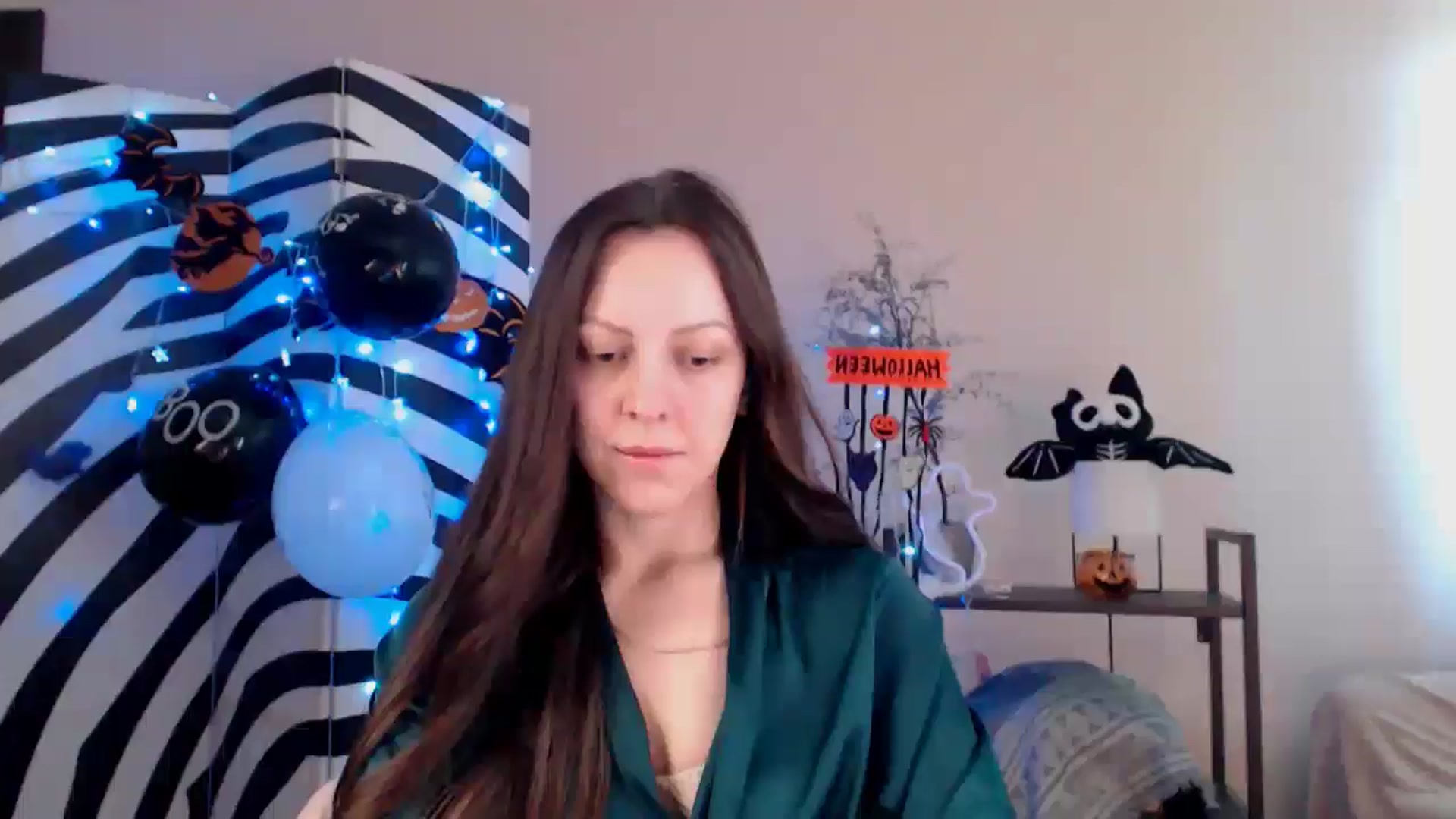 Gallery image thumbnail from BareflySi's myfreecams stream on, 10/30/2025, 10:58 image 5 of 20