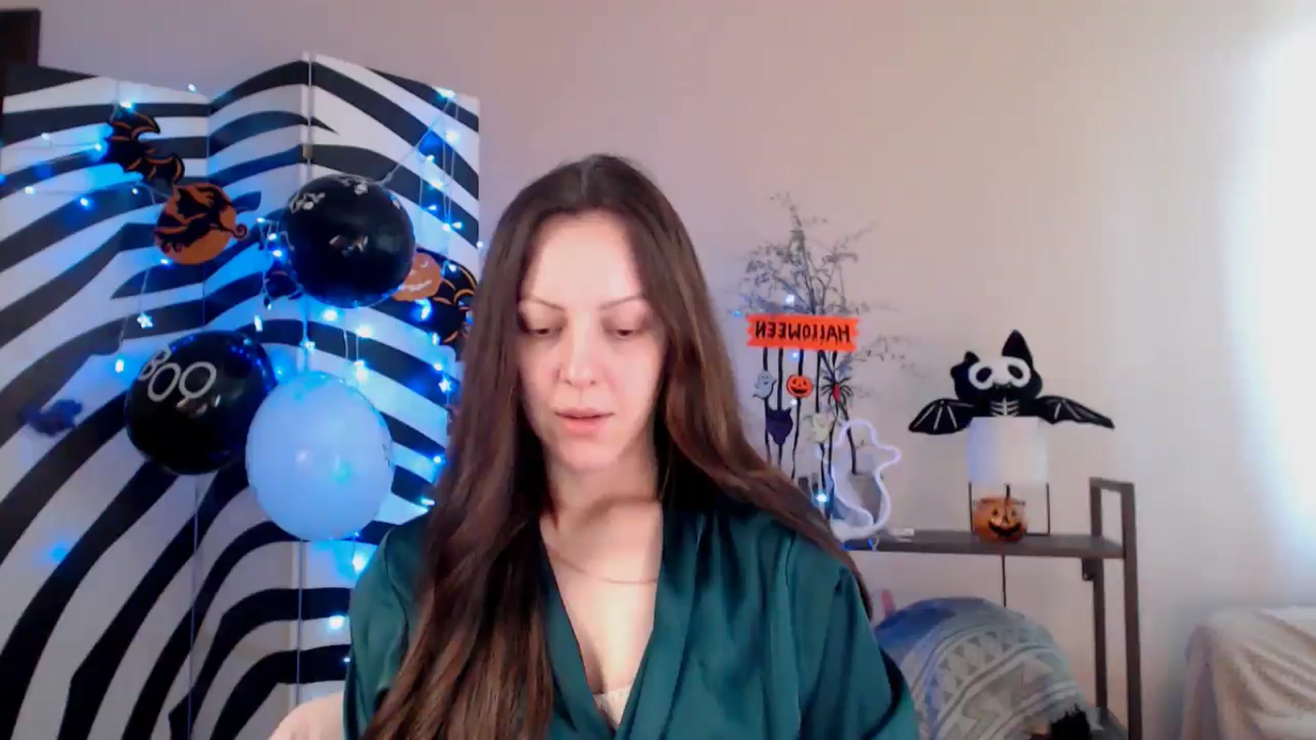 Gallery image thumbnail from BareflySi's myfreecams stream on, 10/30/2025, 10:58 image 8 of 20