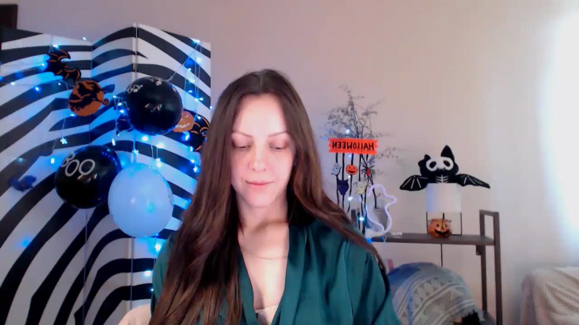 Gallery image thumbnail from BareflySi's myfreecams stream on, 10/30/2025, 10:58 image 11 of 20