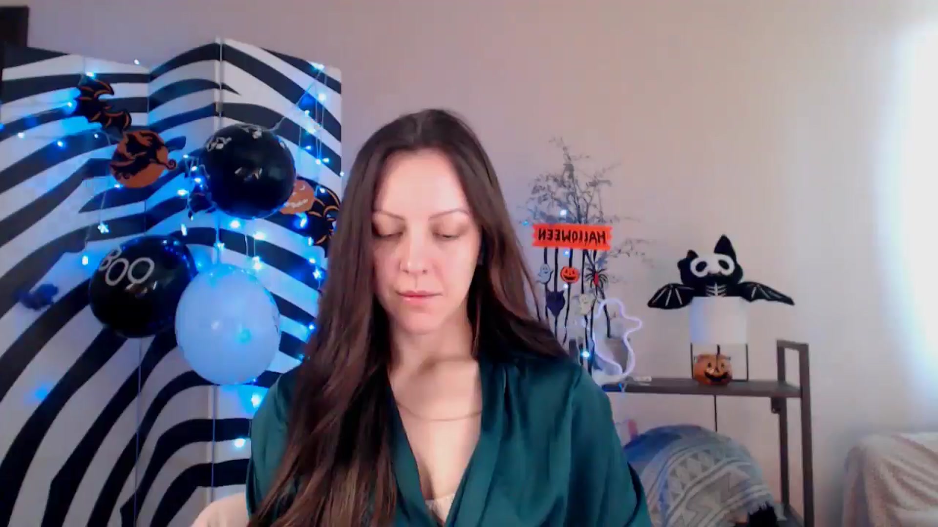 Gallery image thumbnail from BareflySi's myfreecams stream on, 10/30/2025, 10:58 image 7 of 20