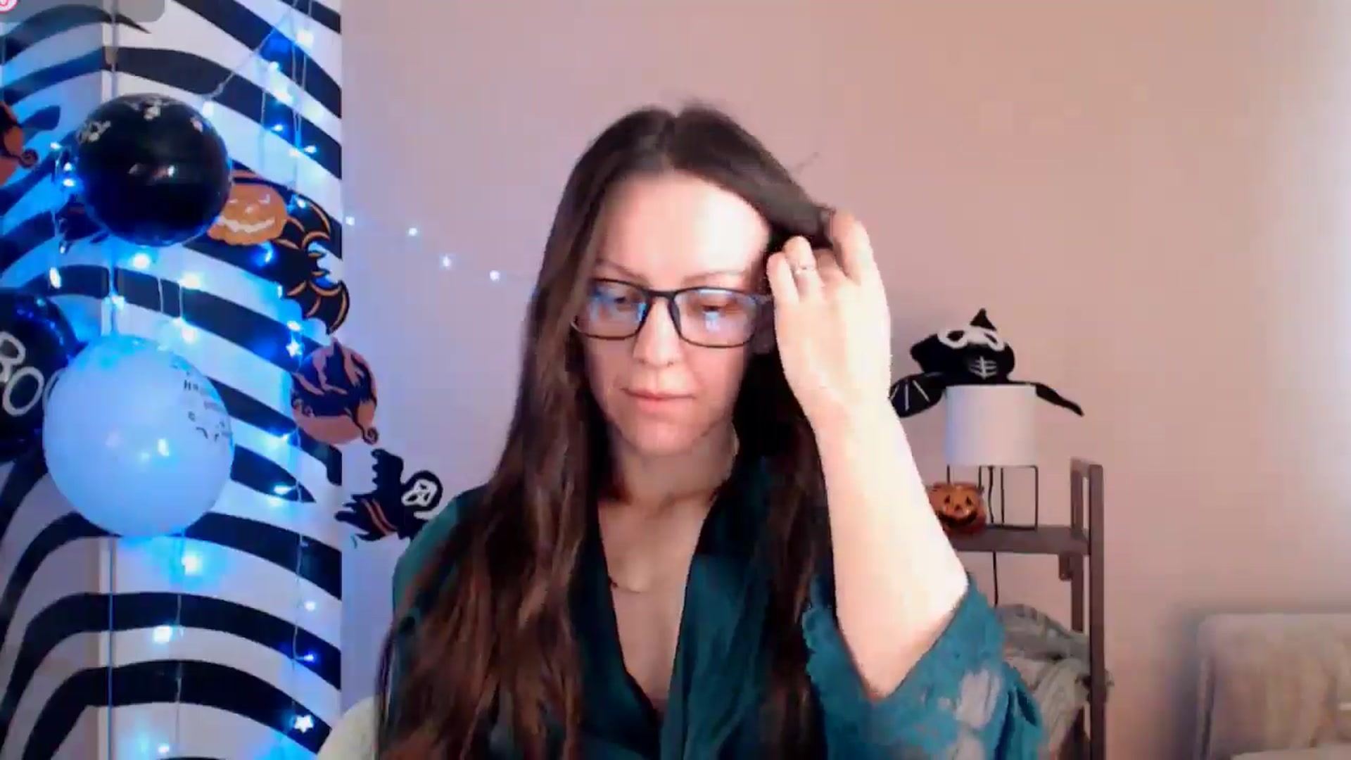 Gallery image thumbnail from BareflySi's myfreecams stream on, 11/06/2025, 11:08 image 12 of 20