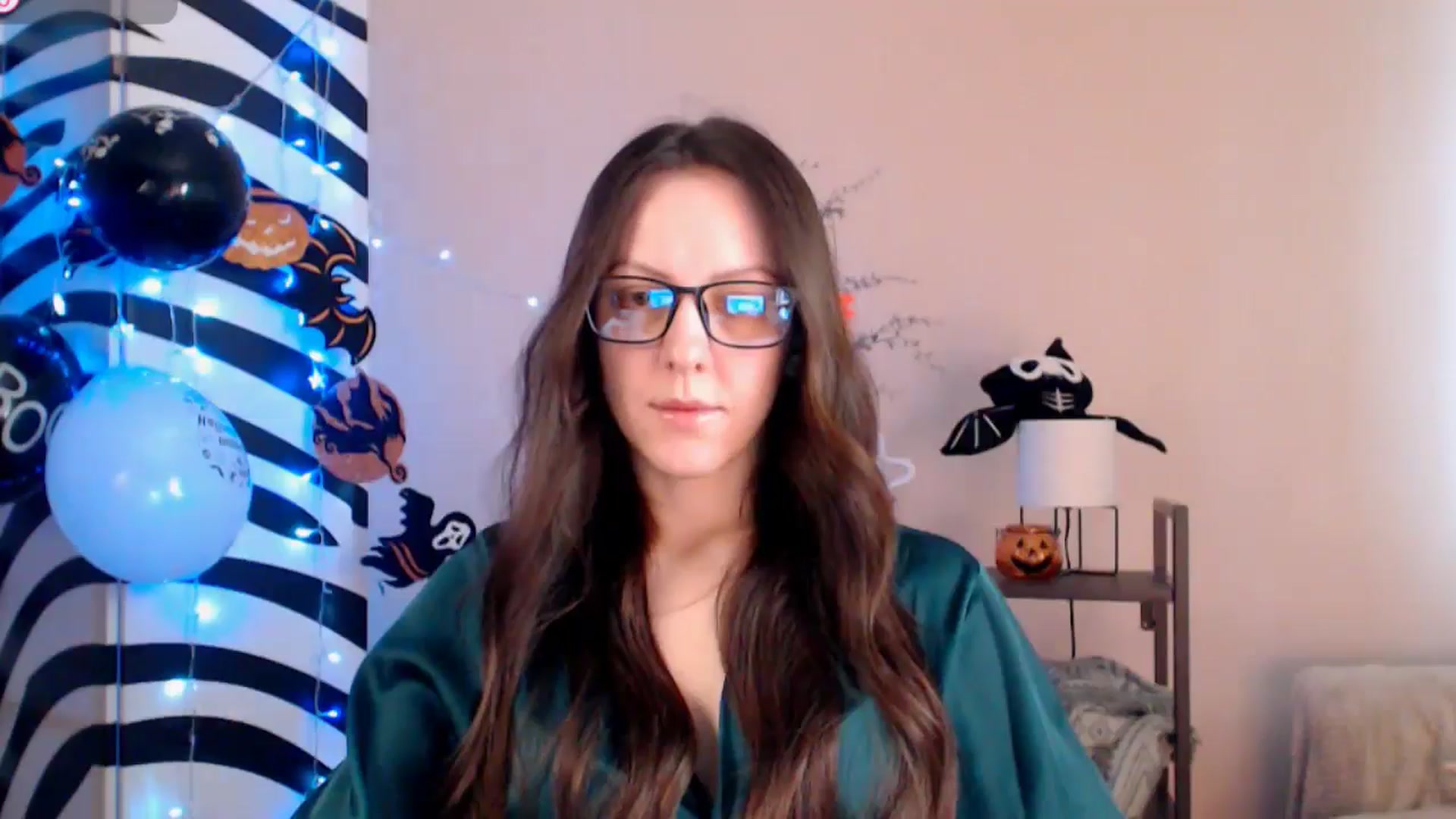 Gallery image thumbnail from BareflySi's myfreecams stream on, 11/06/2025, 11:35 image 12 of 20