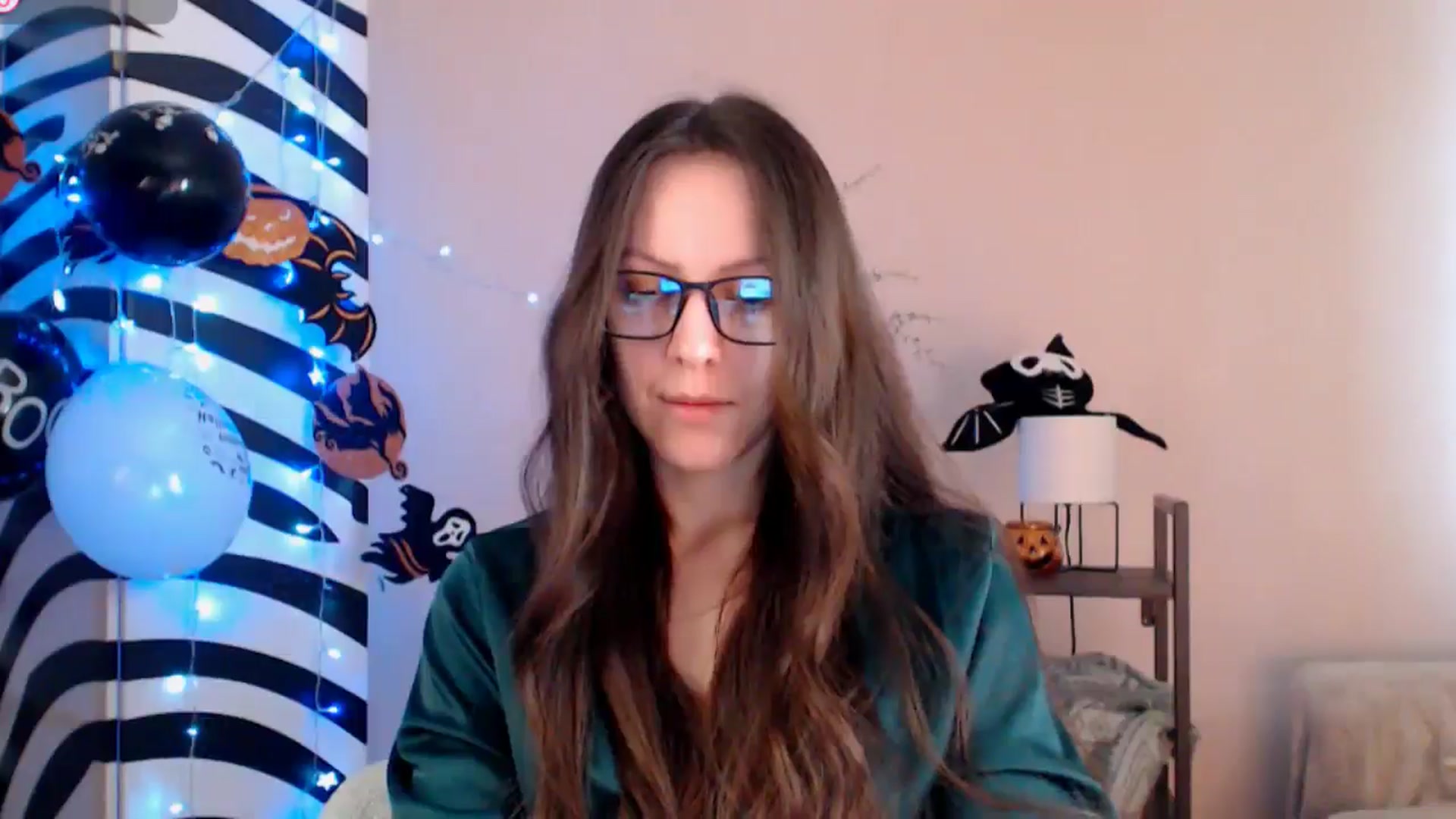 Gallery image thumbnail from BareflySi's myfreecams stream on, 11/06/2025, 11:35 image 6 of 20