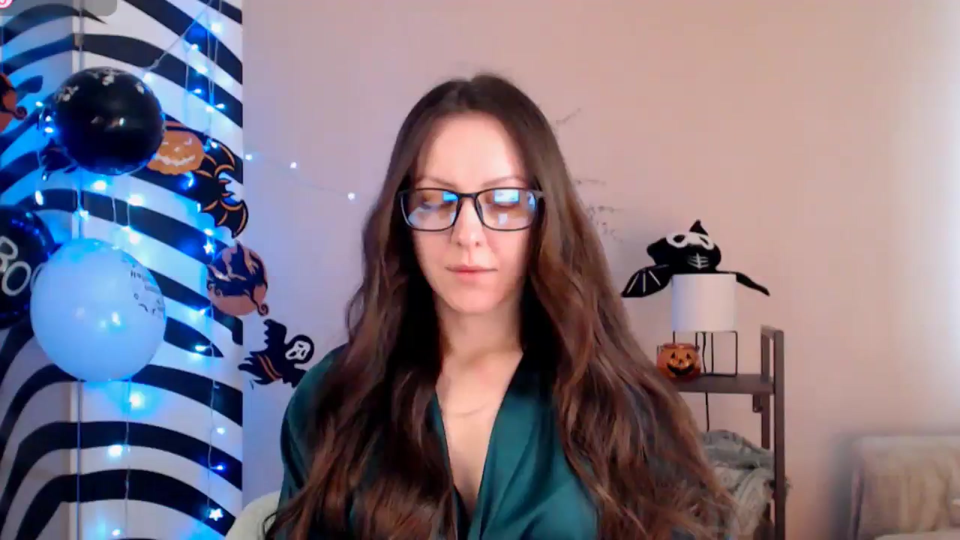Gallery image thumbnail from BareflySi's myfreecams stream on, 11/06/2025, 11:35 image 1 of 20