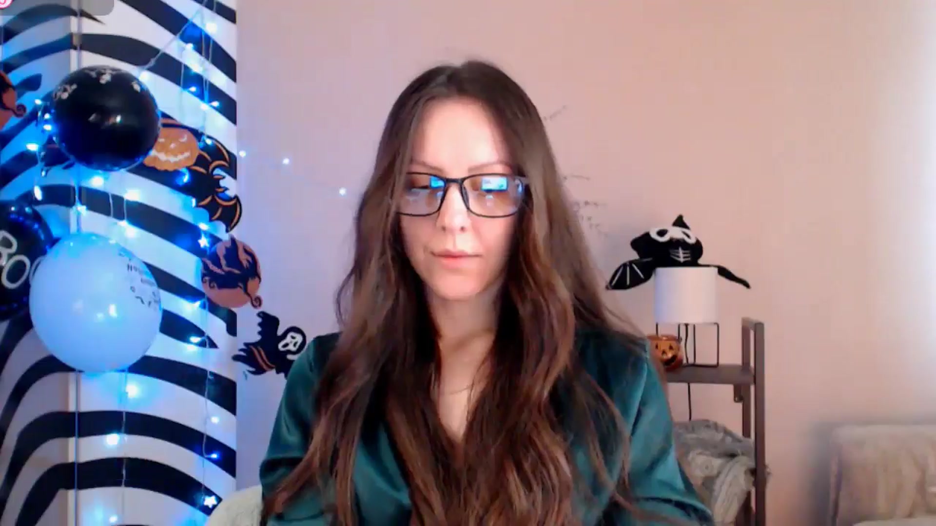 Gallery image thumbnail from BareflySi's myfreecams stream on, 11/06/2025, 11:35 image 7 of 20