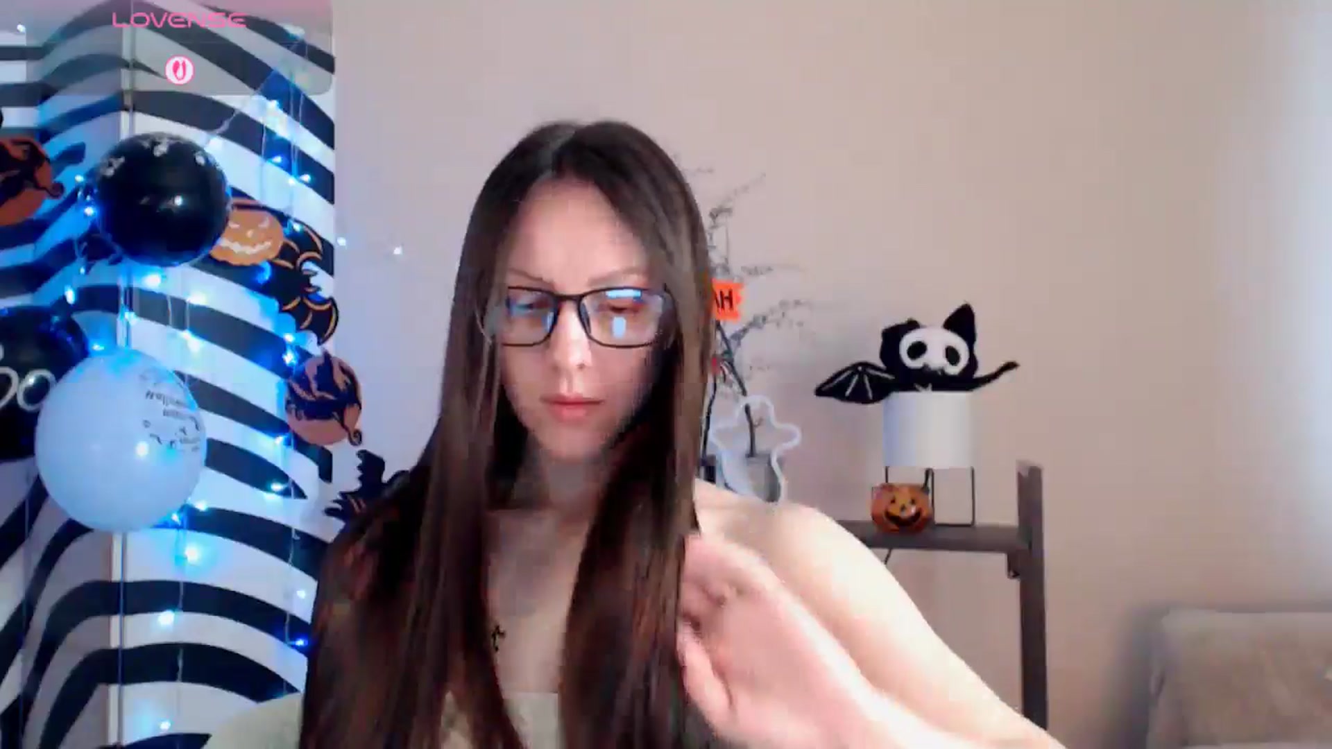 Gallery image thumbnail from BareflySi's myfreecams stream on, 11/07/2025, 10:37 image 16 of 20