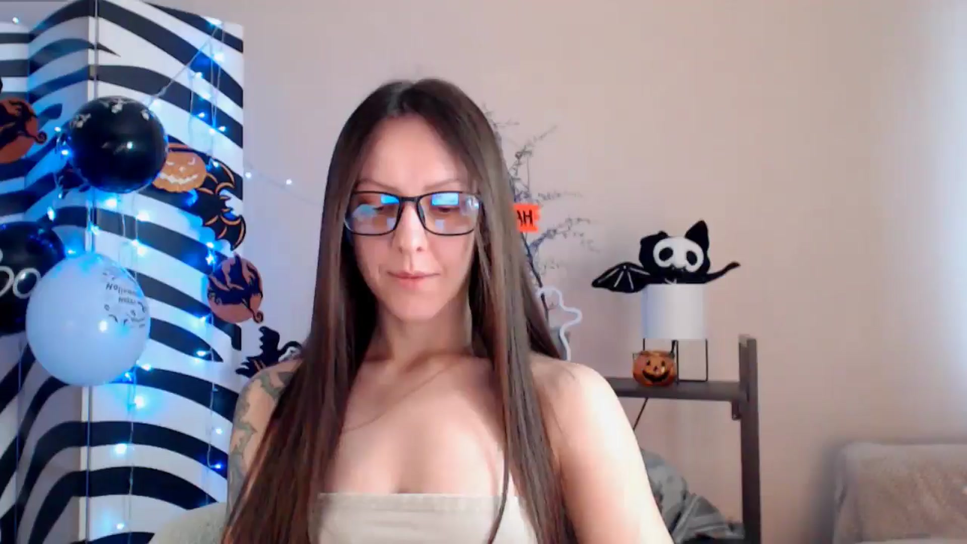 Gallery image thumbnail from BareflySi's myfreecams stream on, 11/07/2025, 10:37 image 1 of 20