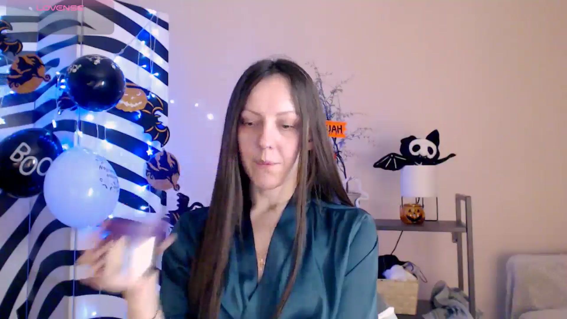 Gallery image thumbnail from BareflySi's myfreecams stream on, 11/09/2025, 17:32 image 3 of 20