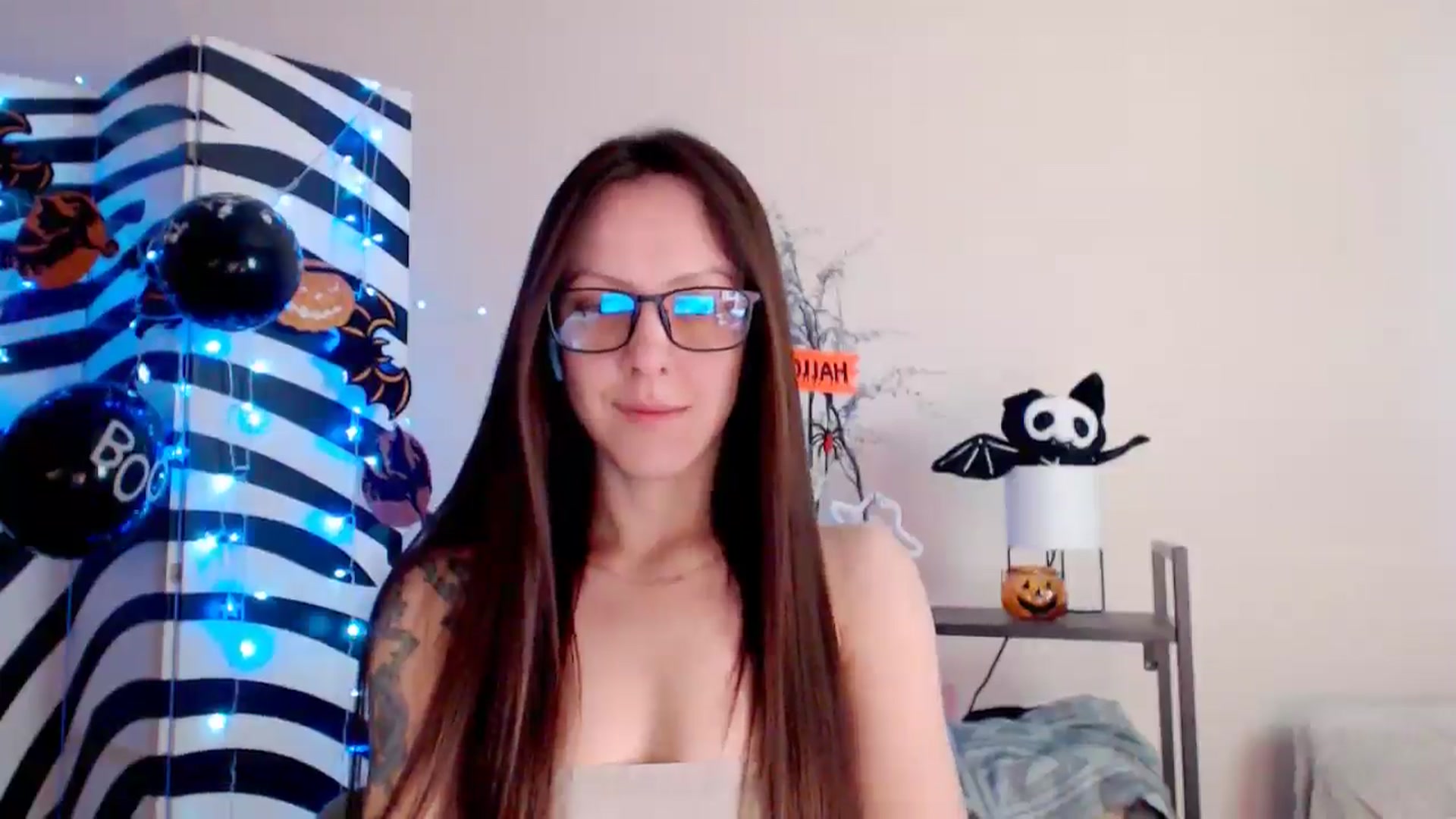 Gallery image thumbnail from BareflySi's myfreecams stream on, 11/11/2025, 11:15 image 12 of 20