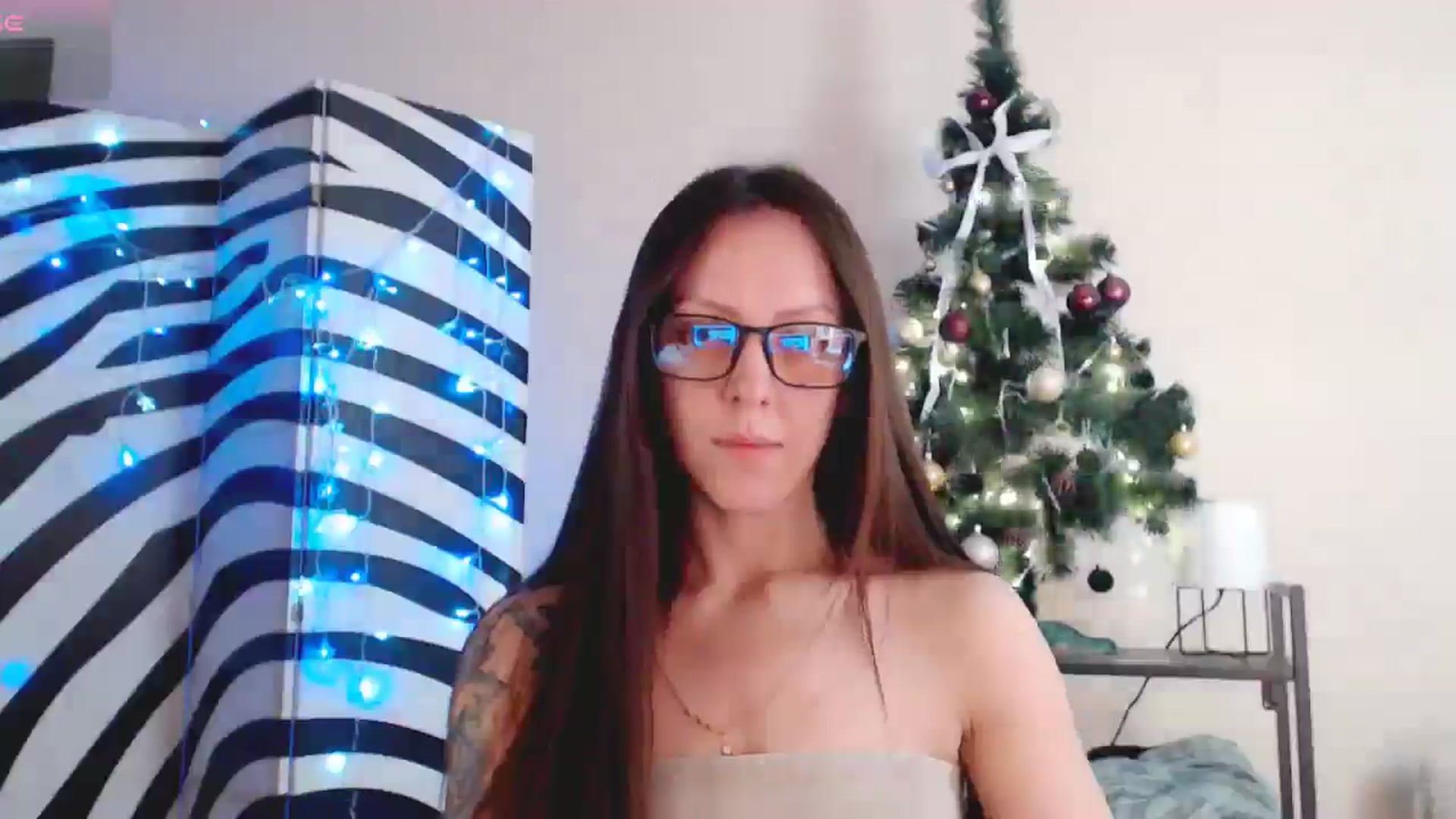 Gallery image thumbnail from BareflySi's myfreecams stream on, 11/11/2025, 13:12 image 4 of 20