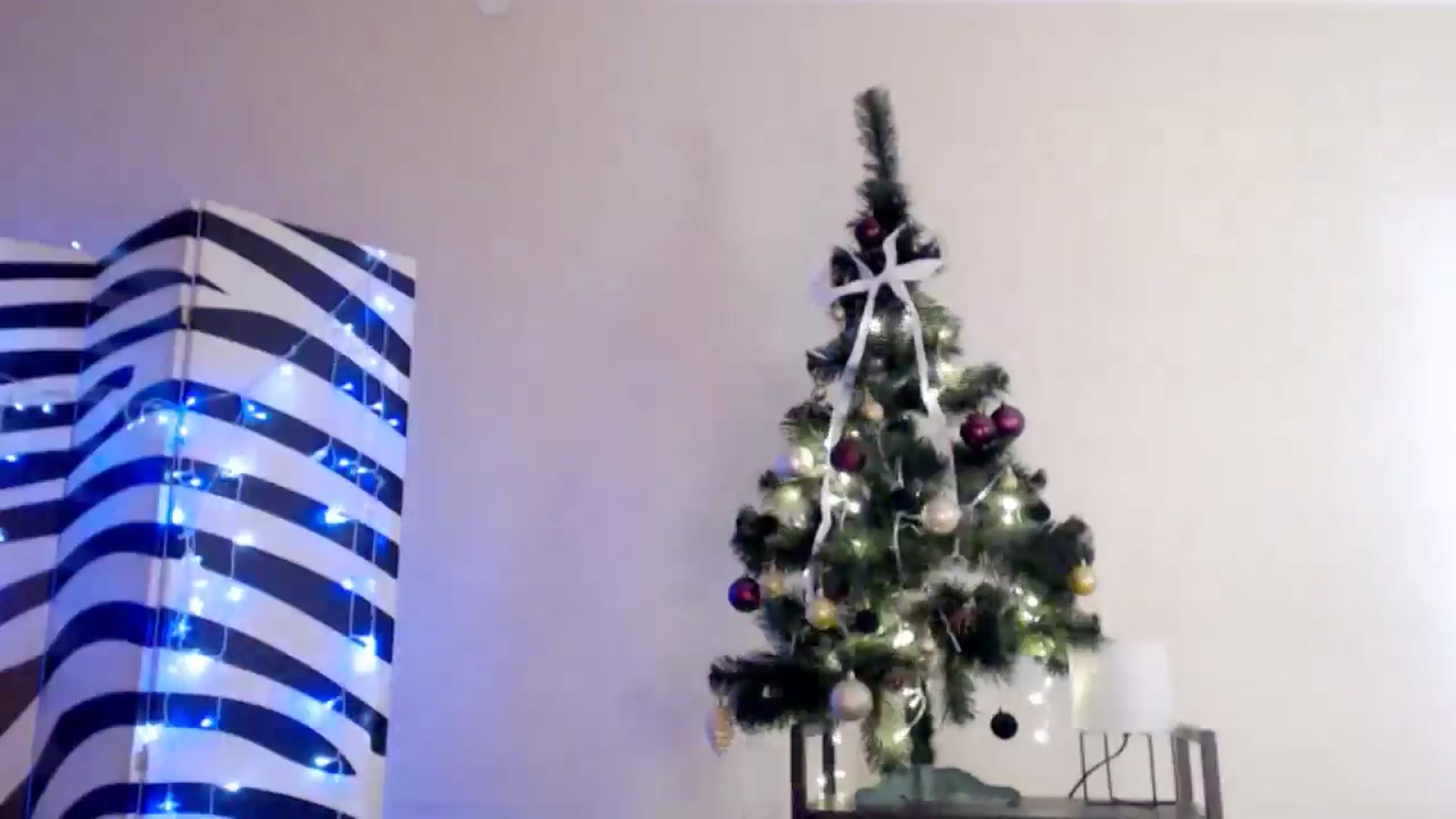 Gallery image thumbnail from BareflySi's myfreecams stream on, 11/13/2025, 11:33 image 4 of 20