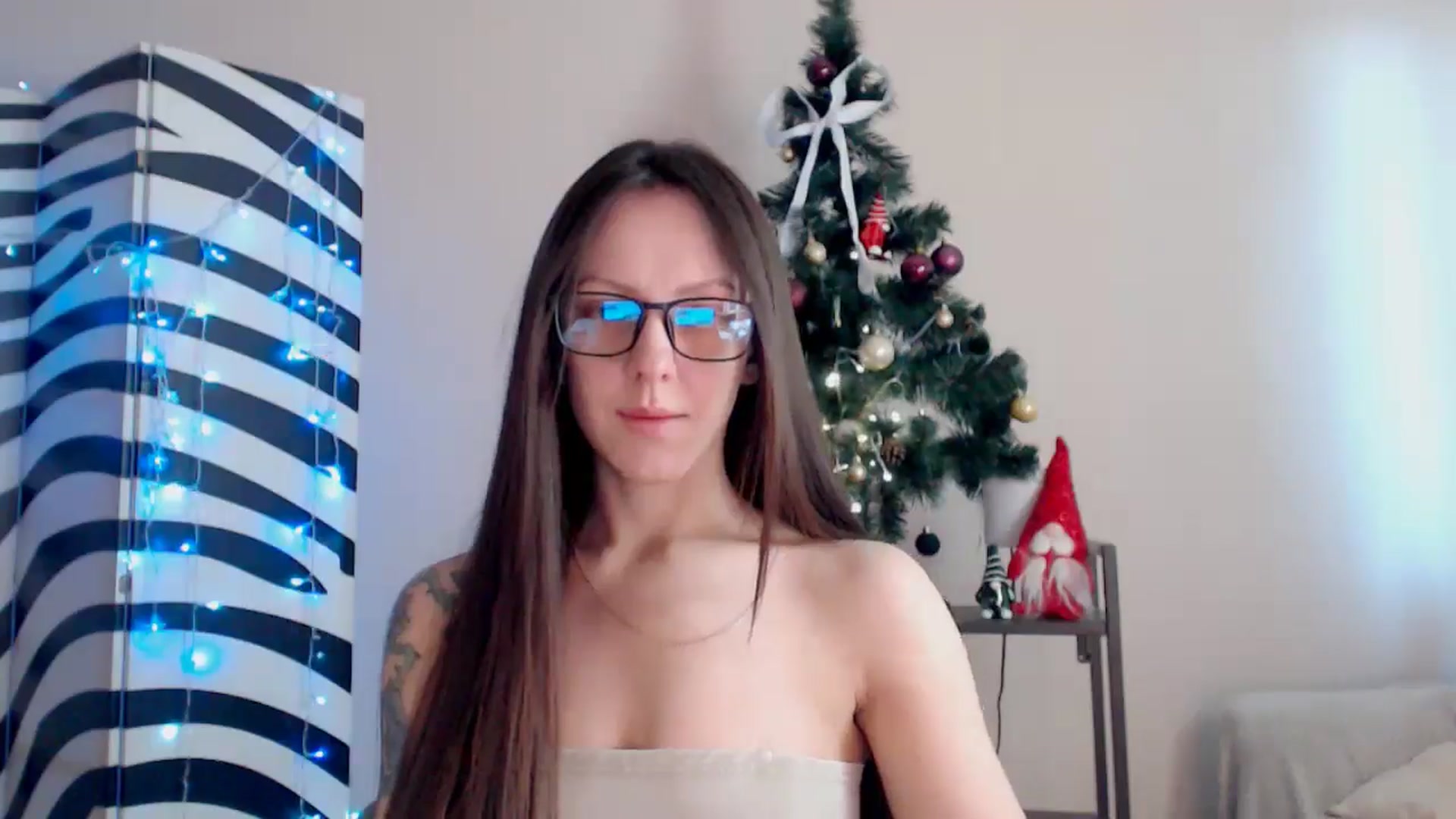 Gallery image thumbnail from BareflySi's myfreecams stream on, 11/15/2025, 10:11 image 16 of 20