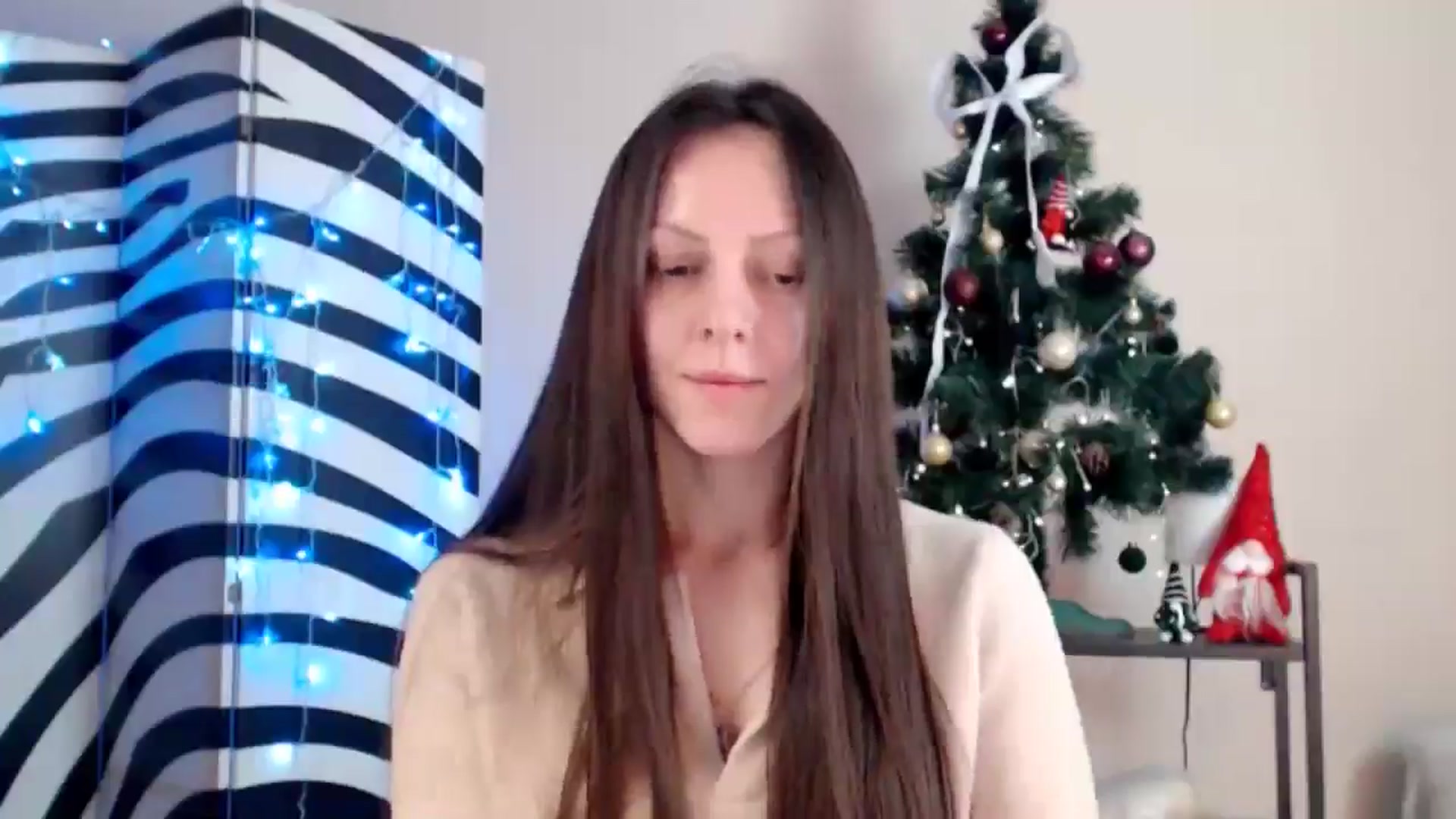 Gallery image thumbnail from BareflySi's myfreecams stream on, 11/17/2025, 15:30 image 14 of 20