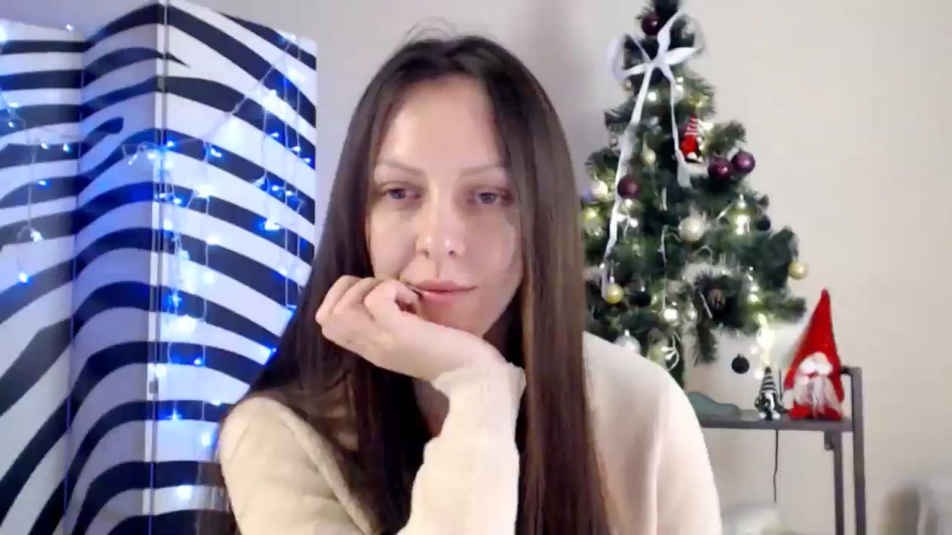 Gallery image thumbnail from BareflySi's myfreecams stream on, 11/17/2025, 15:30 image 13 of 20