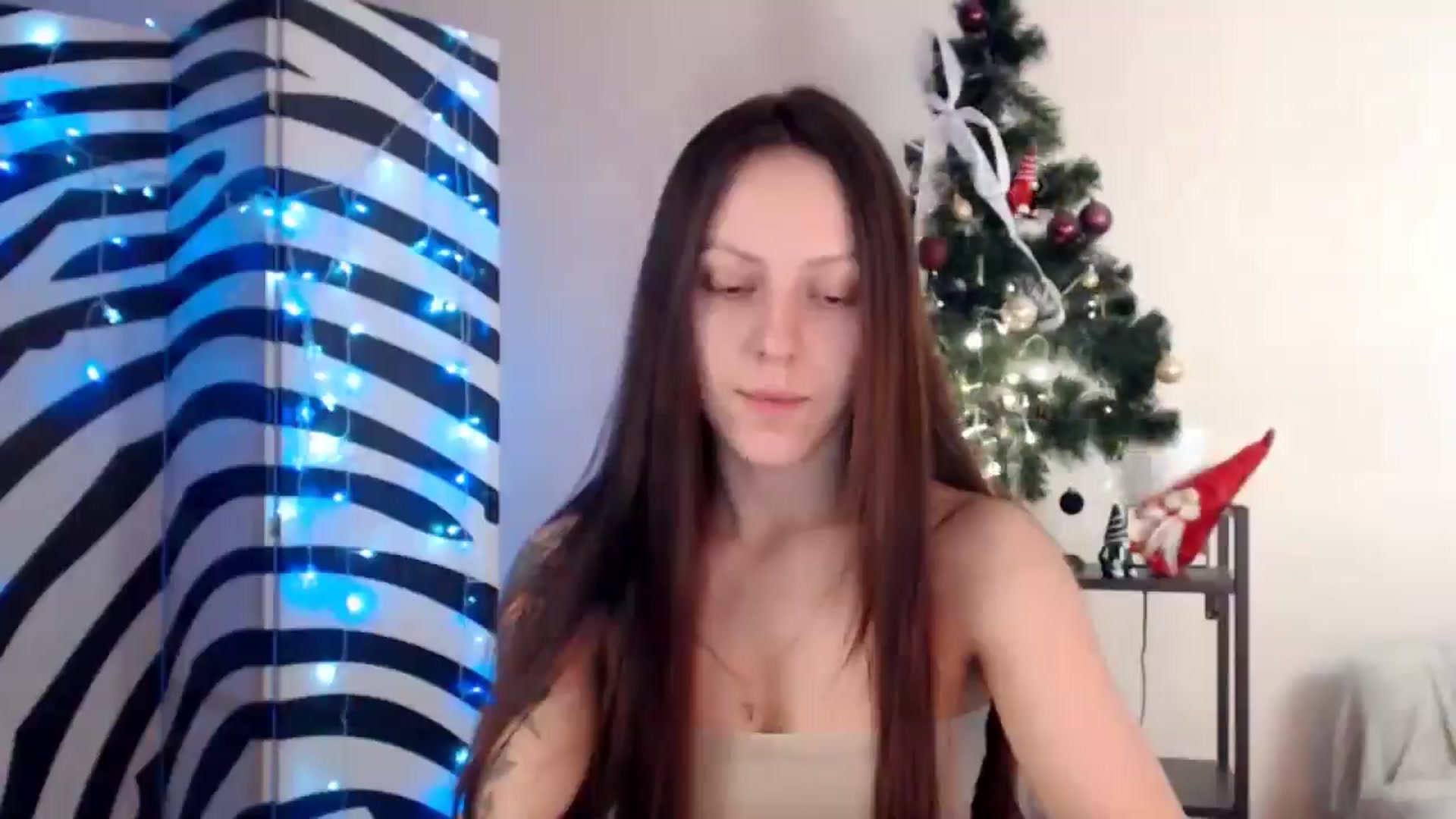 Gallery image thumbnail from BareflySi's myfreecams stream on, 12/04/2025, 11:24 image 12 of 20