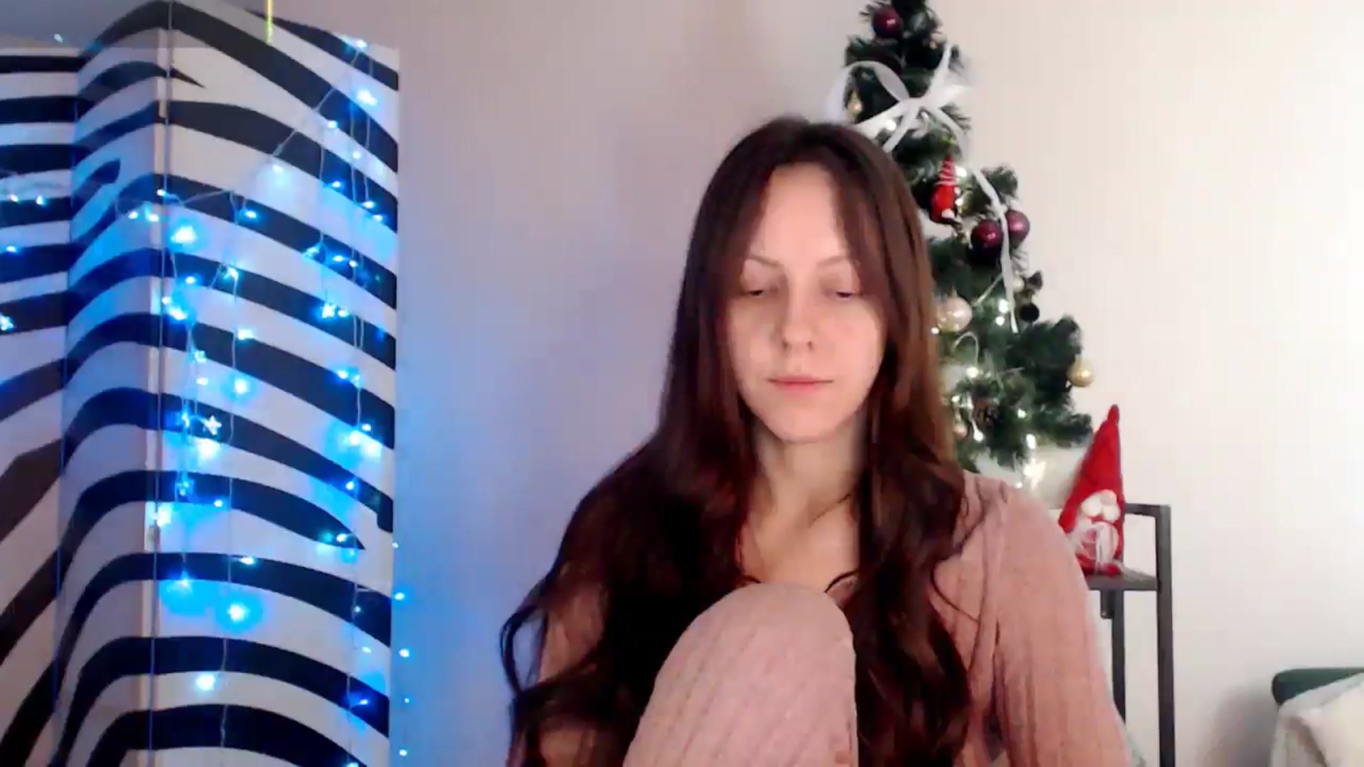 Gallery image thumbnail from BareflySi's myfreecams stream on, 12/23/2025, 09:36 image 3 of 20