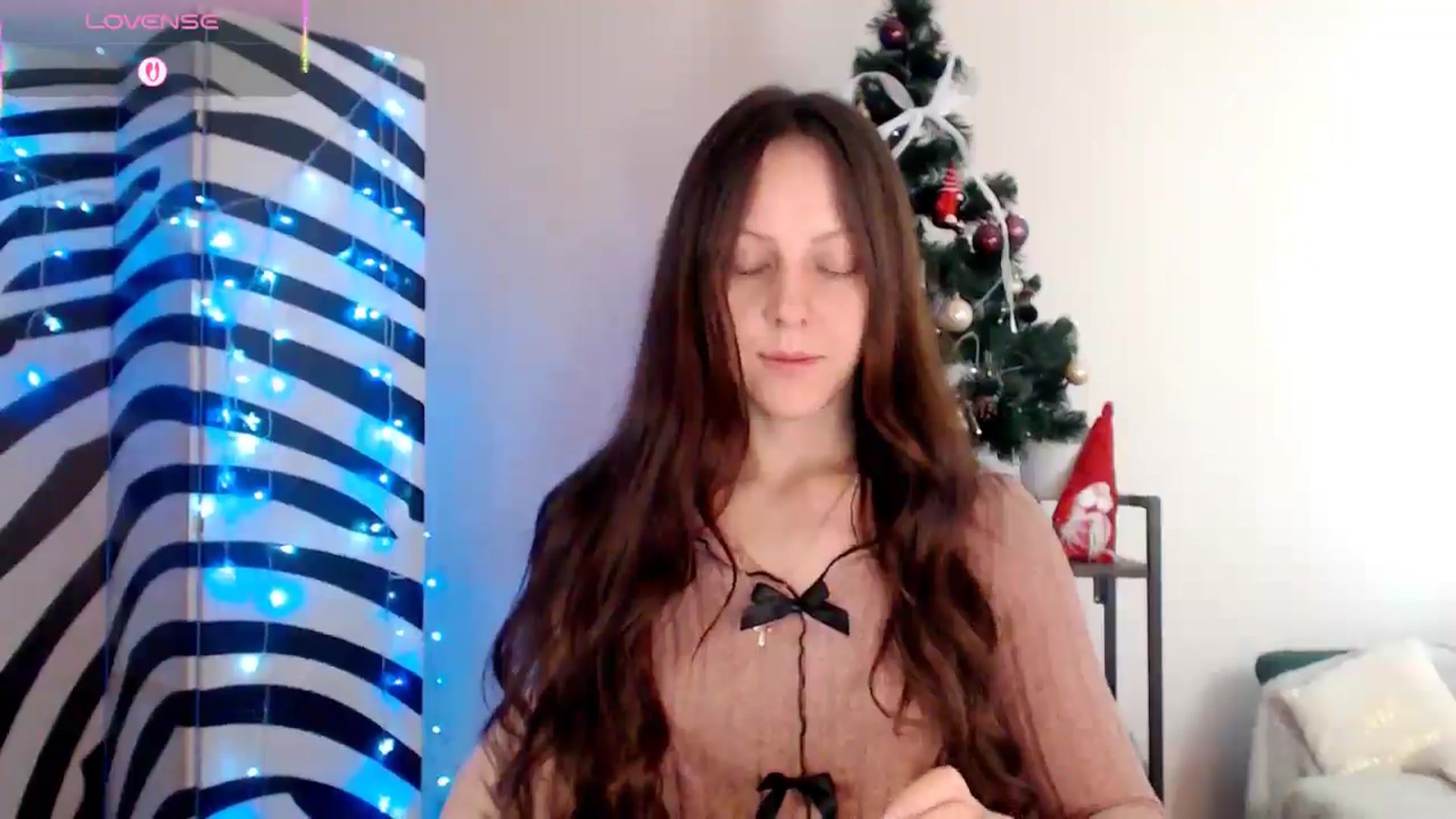 Gallery image thumbnail from BareflySi's myfreecams stream on, 12/23/2025, 10:53 image 16 of 20