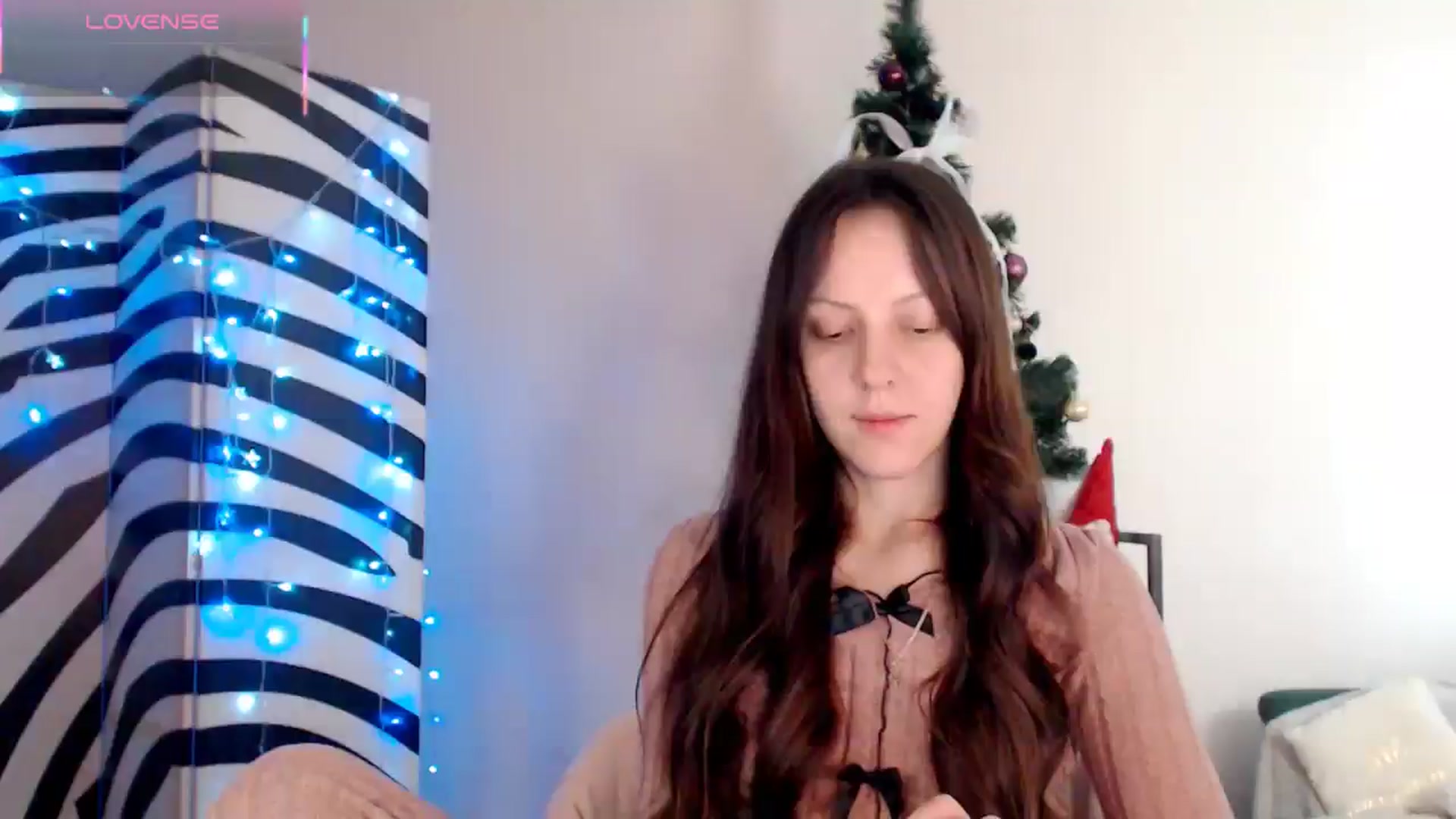 Gallery image thumbnail from BareflySi's myfreecams stream on, 12/23/2025, 10:53 image 5 of 20