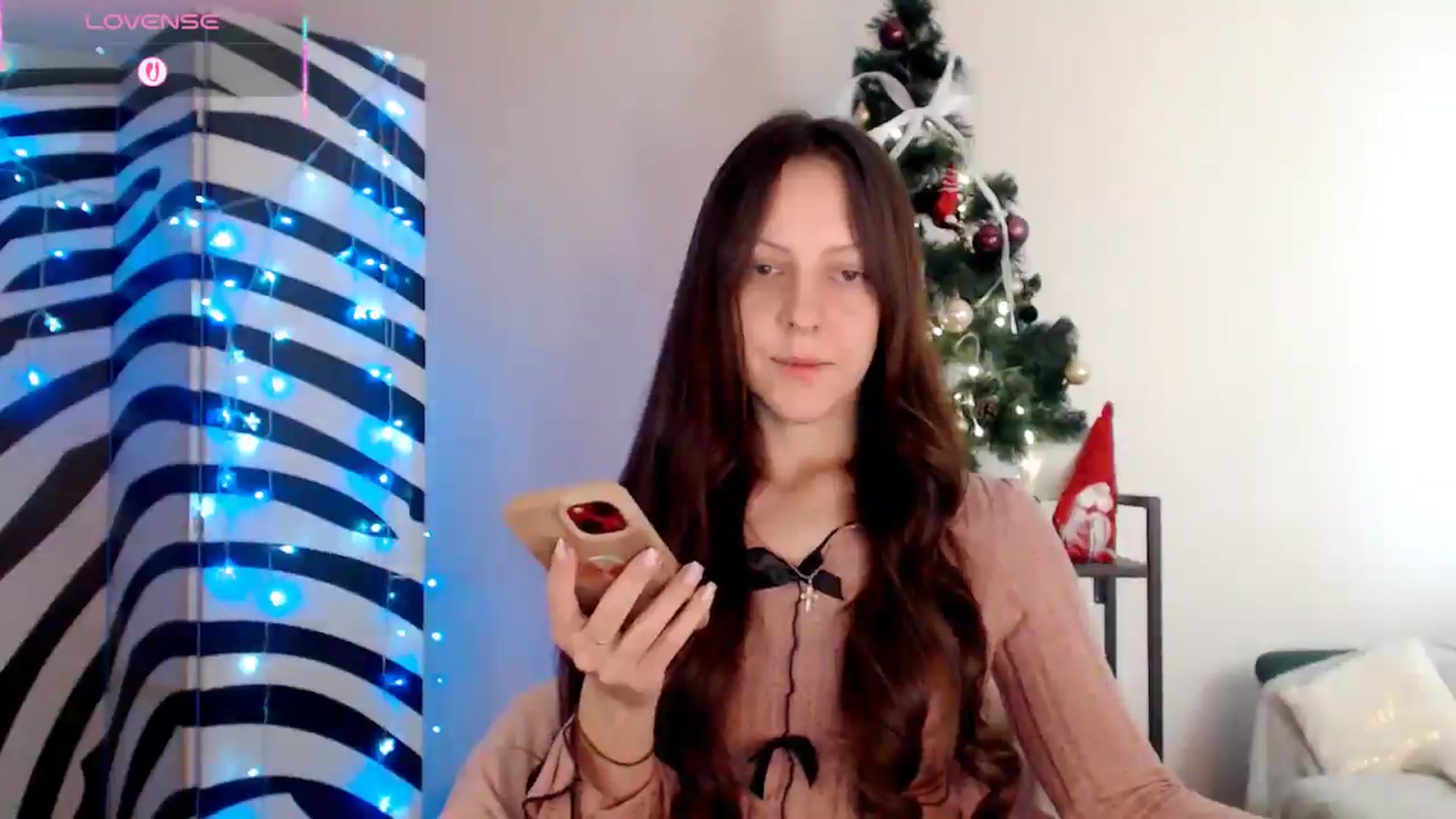 Gallery image thumbnail from BareflySi's myfreecams stream on, 12/23/2025, 10:53 image 11 of 20
