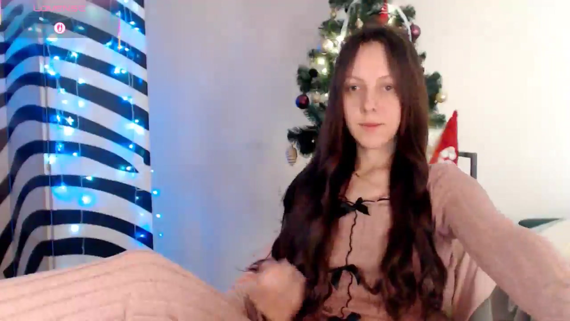 Gallery image thumbnail from BareflySi's myfreecams stream on, 12/23/2025, 12:09 image 6 of 20