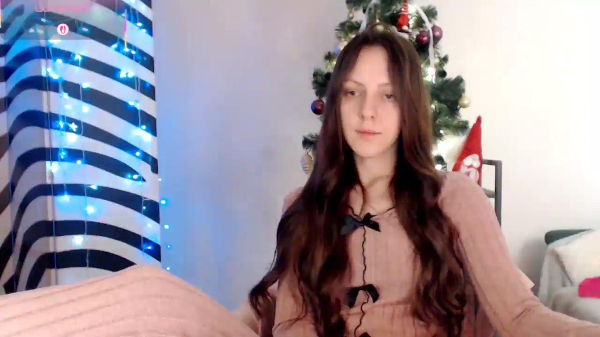 Gallery image thumbnail from BareflySi's myfreecams stream on, 12/23/2025, 12:09 image 18 of 20