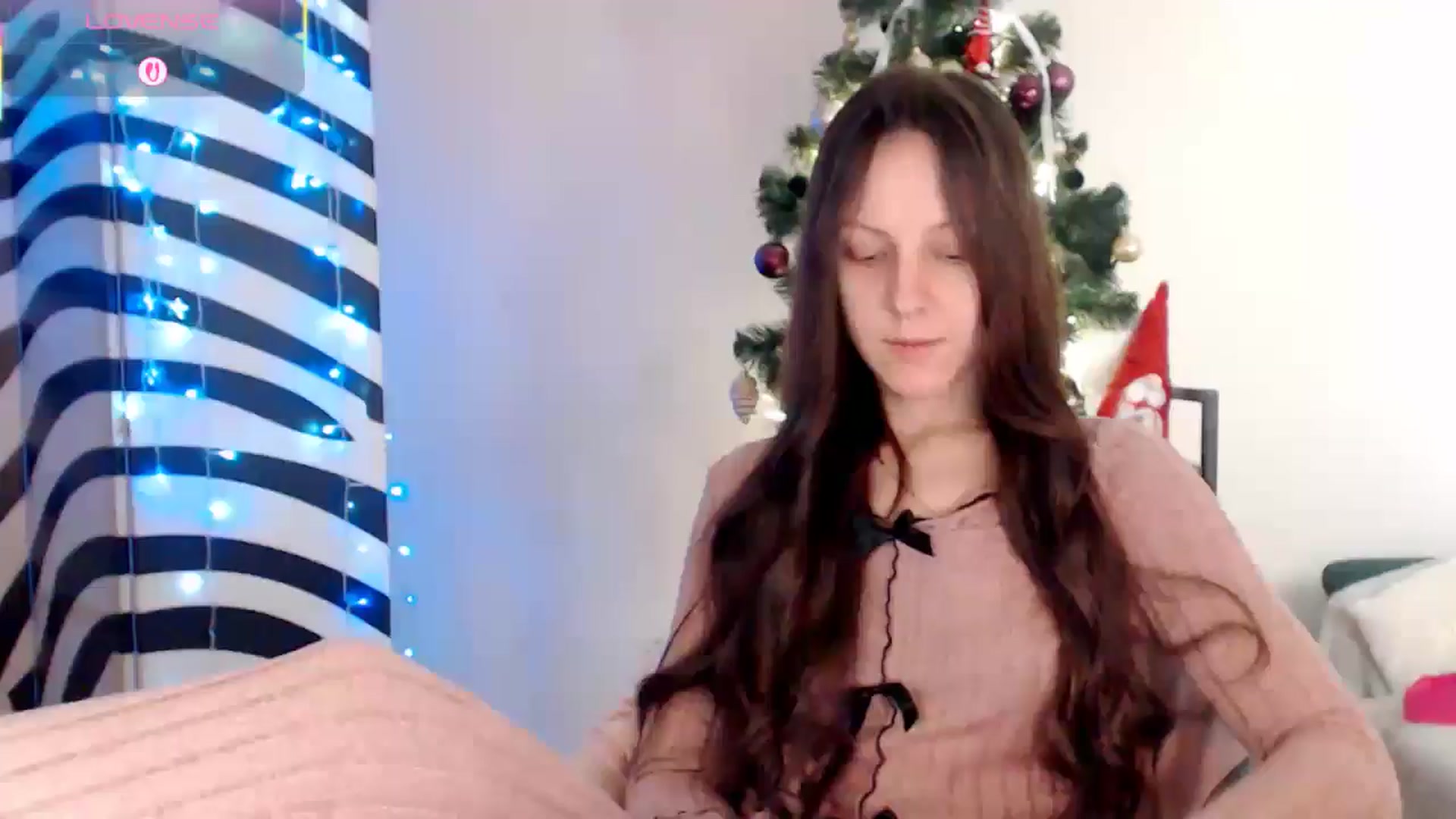 Gallery image thumbnail from BareflySi's myfreecams stream on, 12/23/2025, 12:09 image 13 of 20