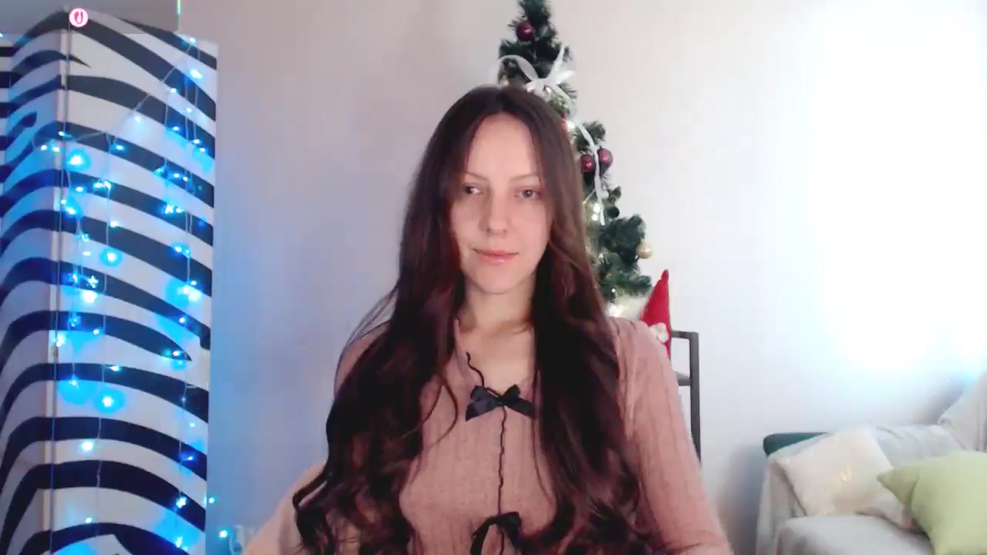 Gallery image thumbnail from BareflySi's myfreecams stream on, 12/25/2025, 11:55 image 2 of 20