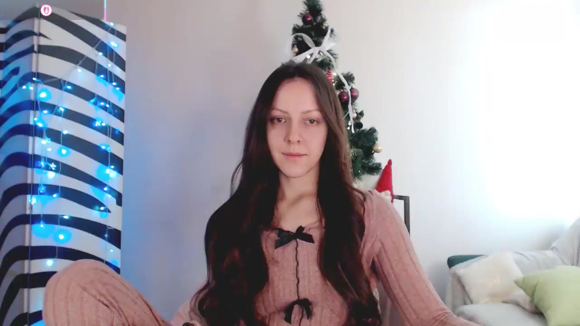 Gallery image thumbnail from BareflySi's myfreecams stream on, 12/25/2025, 12:28 image 1 of 20